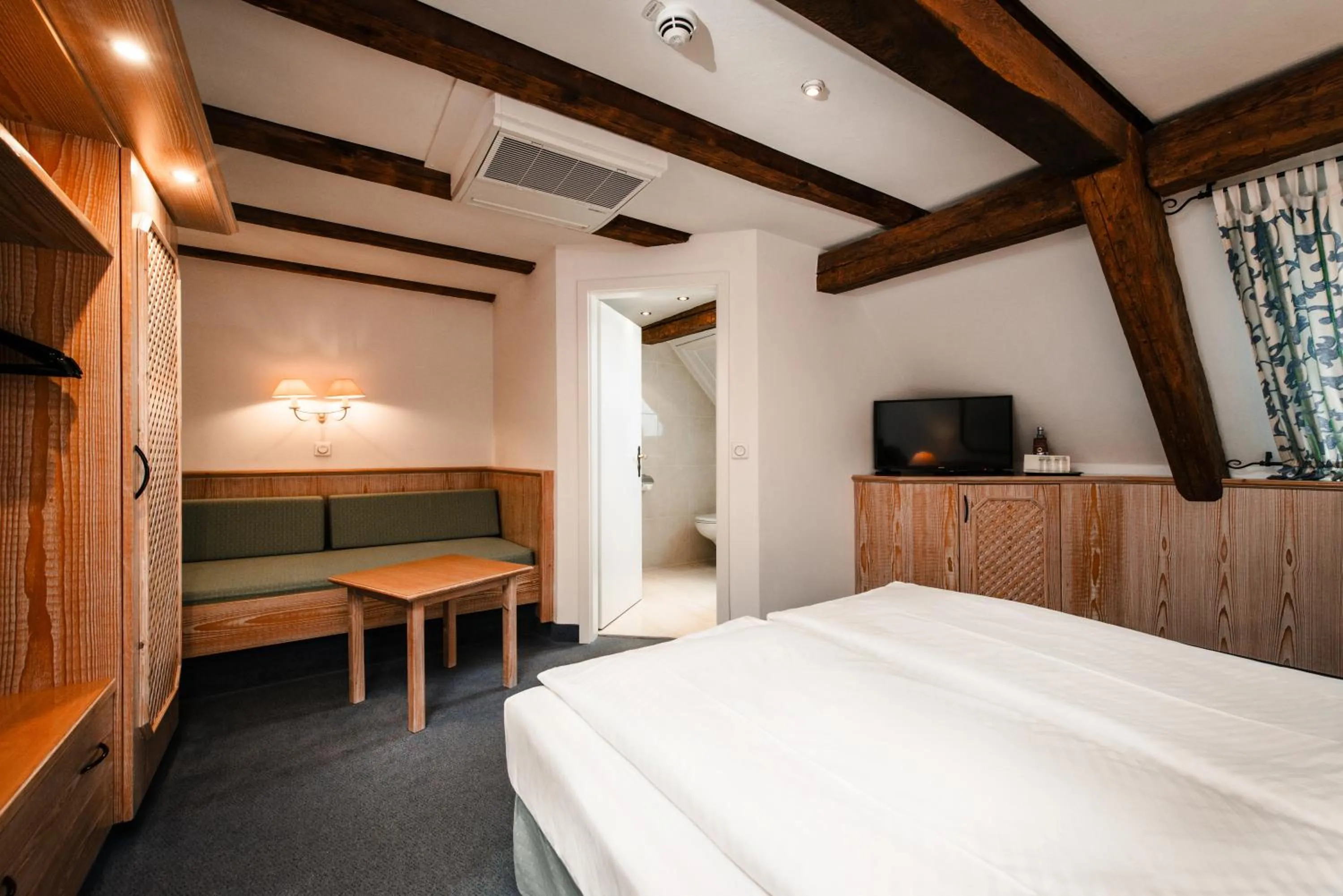 Bed in Hotel & Restaurant Ochsen Merklingen