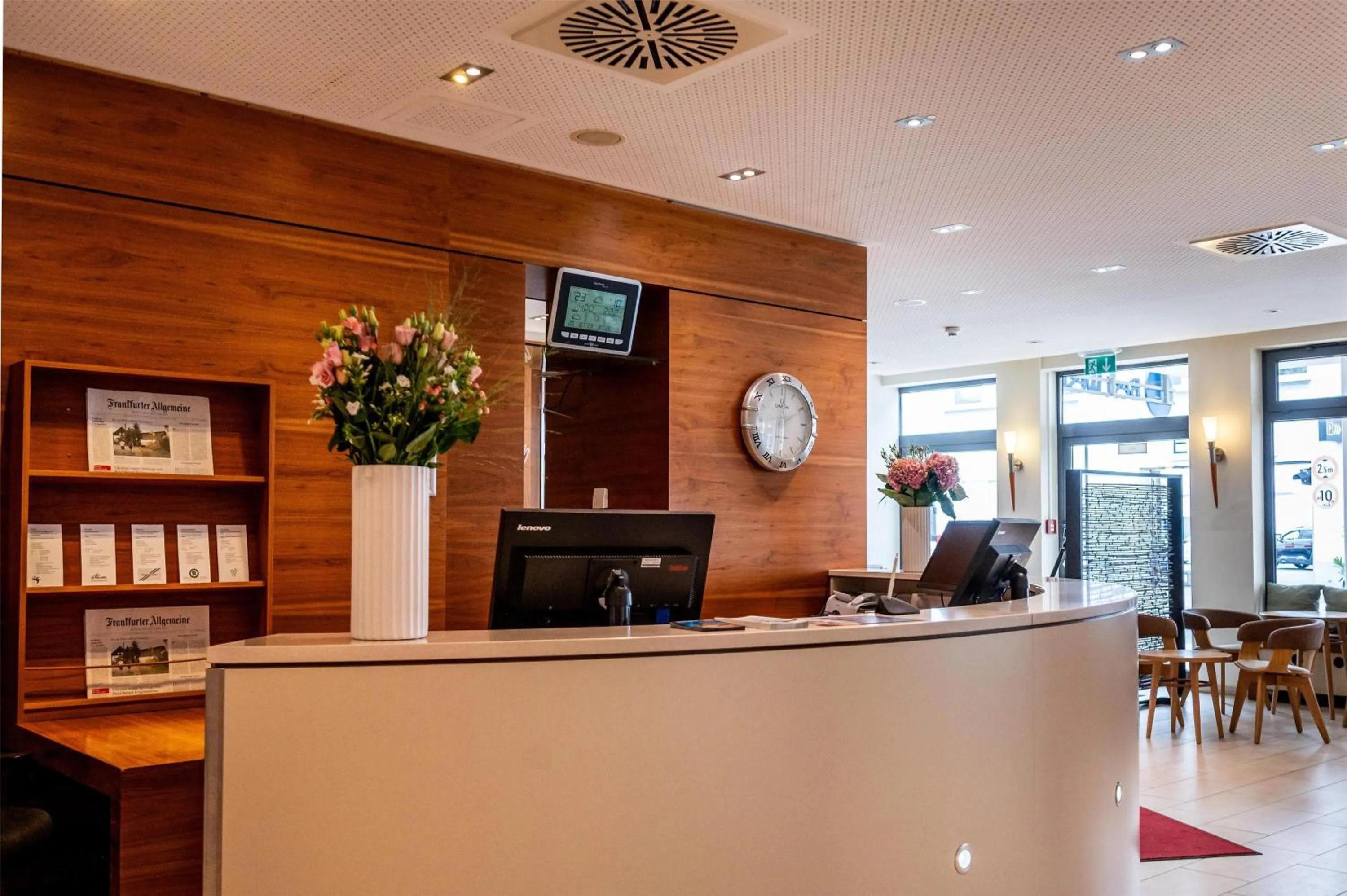 Lobby or reception in Best Western Hotel Nürnberg City West