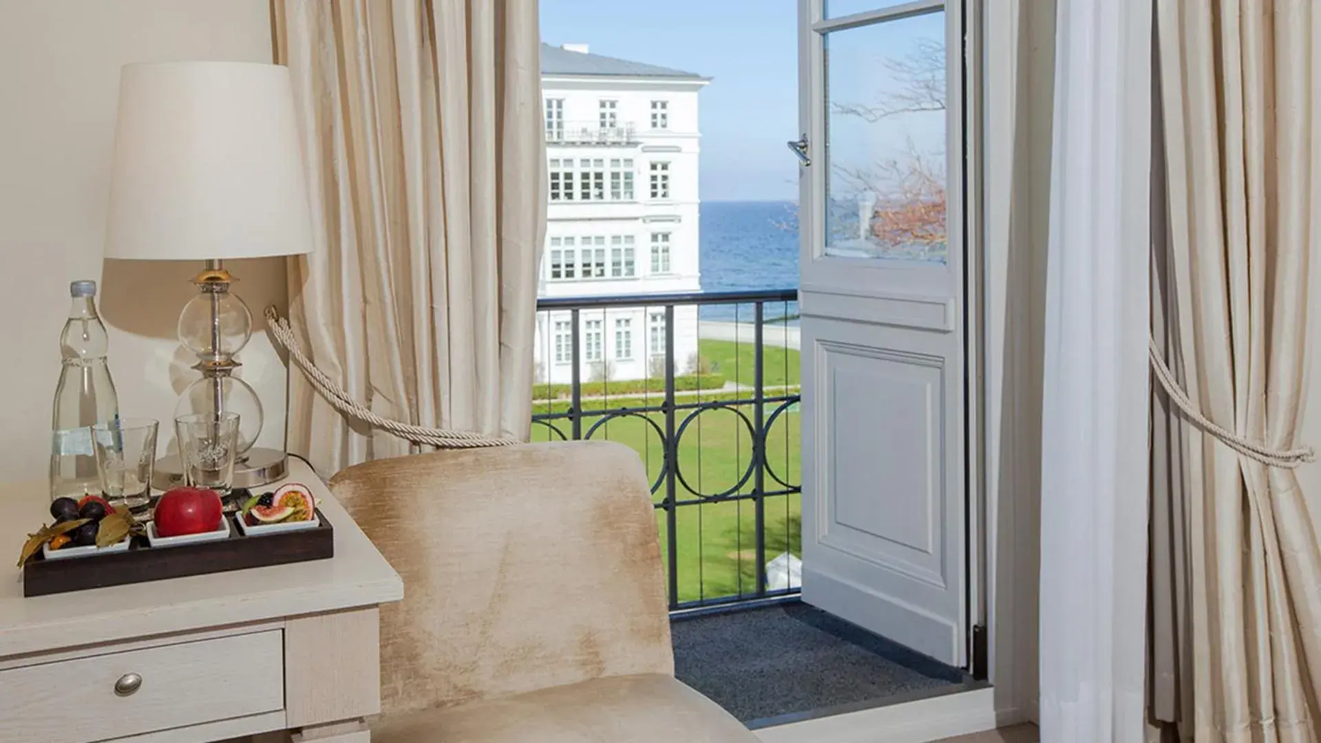 Double Room Park View - single occupancy in Grand Hotel Heiligendamm - The Leading Hotels of the World Double Room Park View - single occupancy in Grand Hotel Heiligendamm - The Leading Hotels of the World