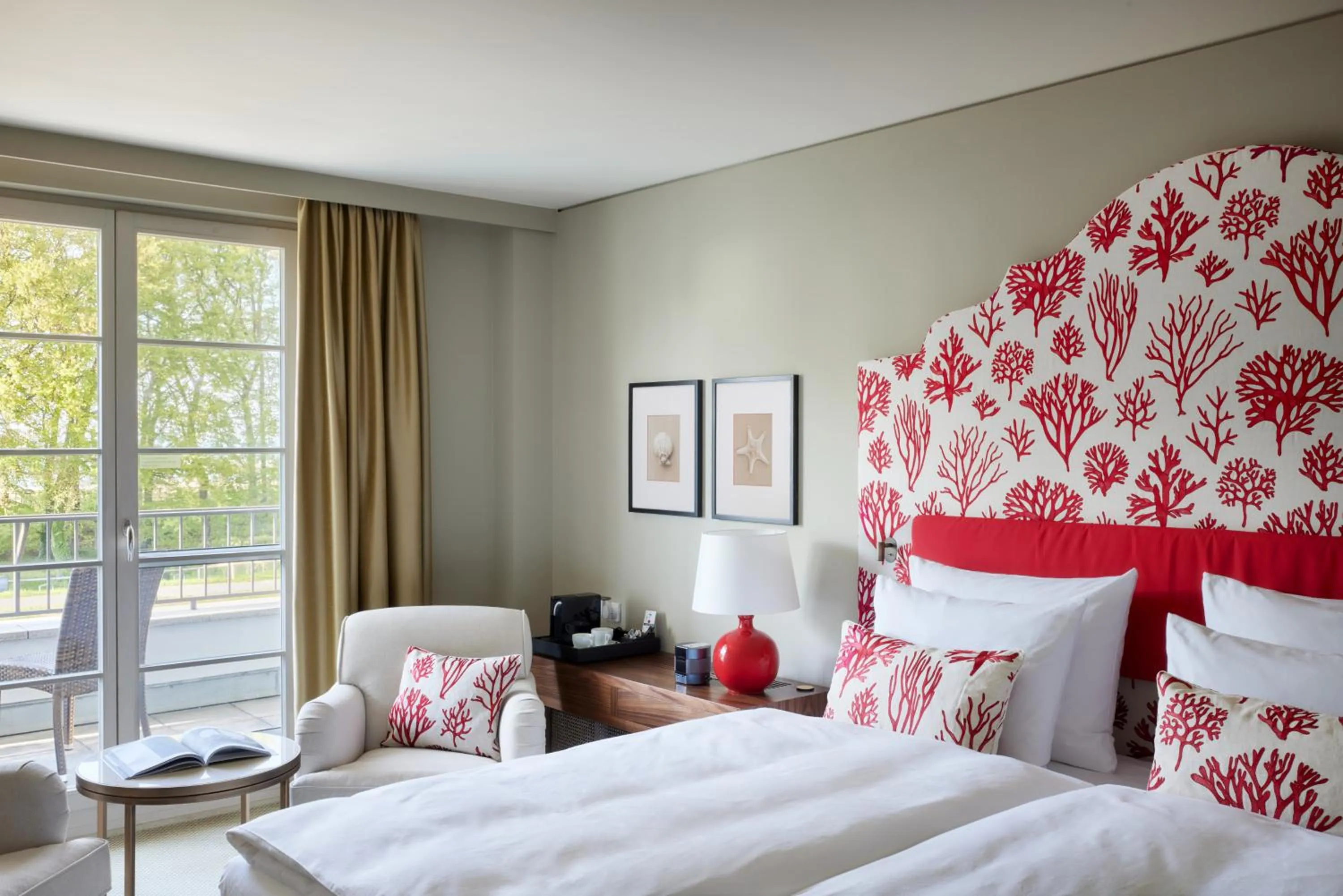 Bedroom, Bed in Strandhotel Zingst