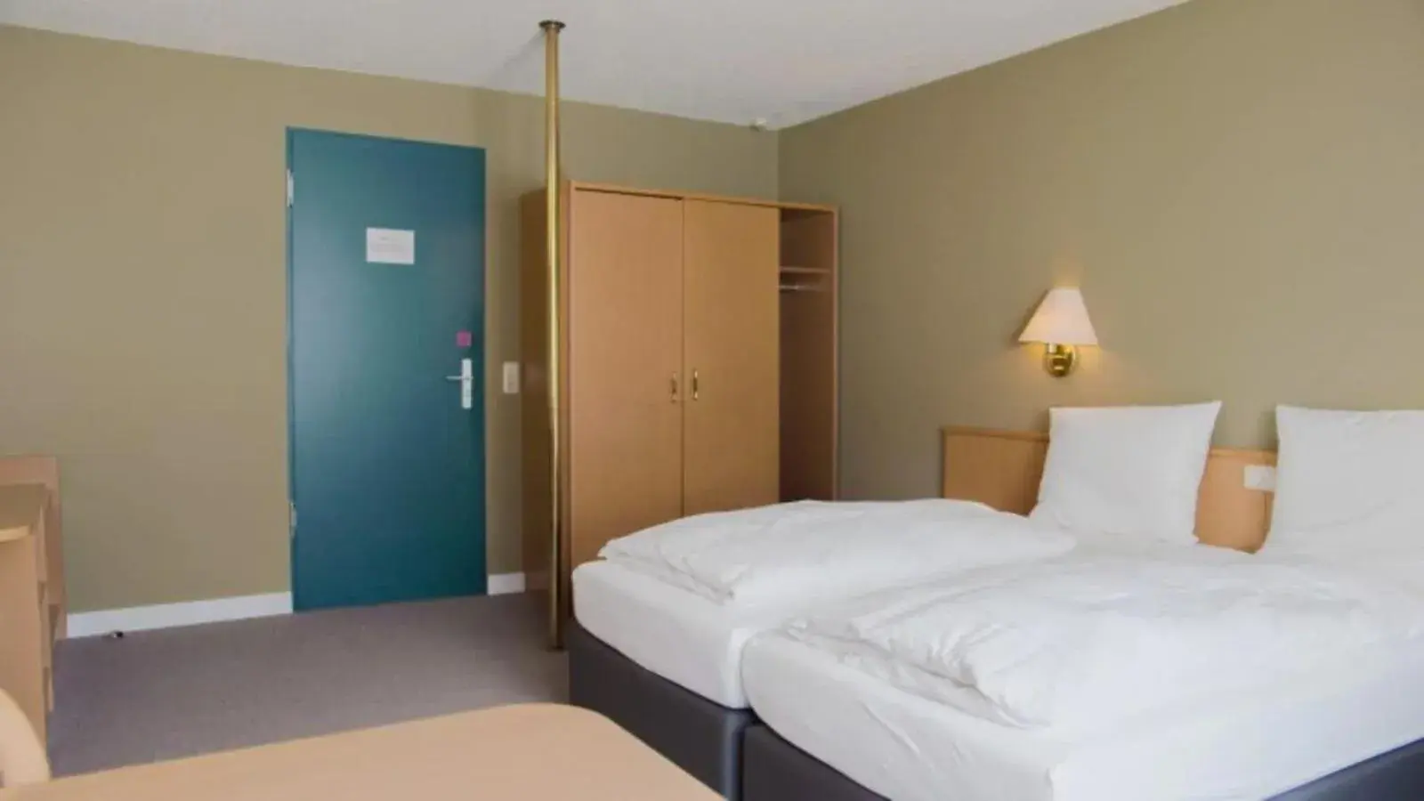 Quadruple Room in Hotel Bitburg Quadruple Room in Hotel Bitburg