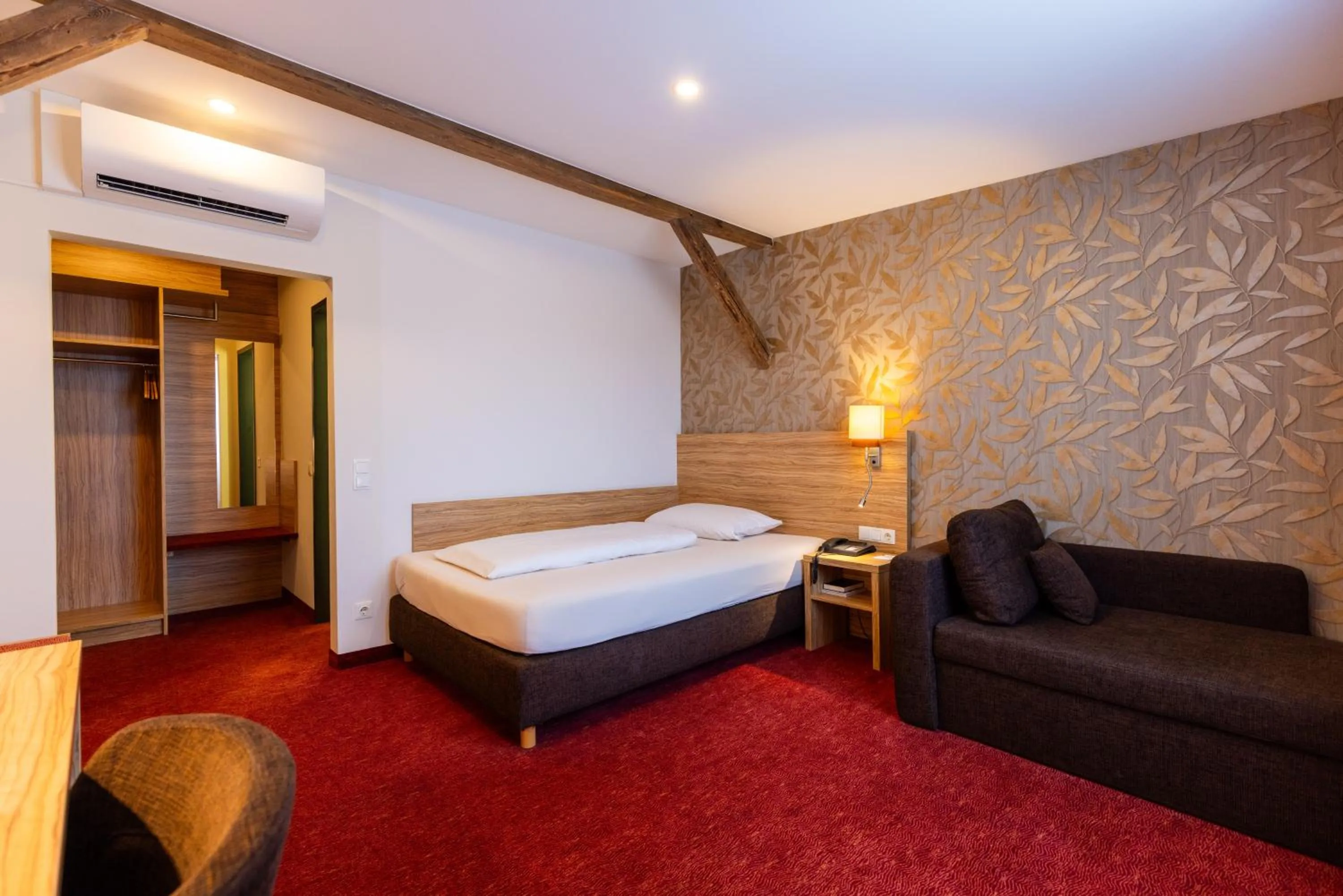 Photo of the whole room, Bed in Hotel Lenz oHG