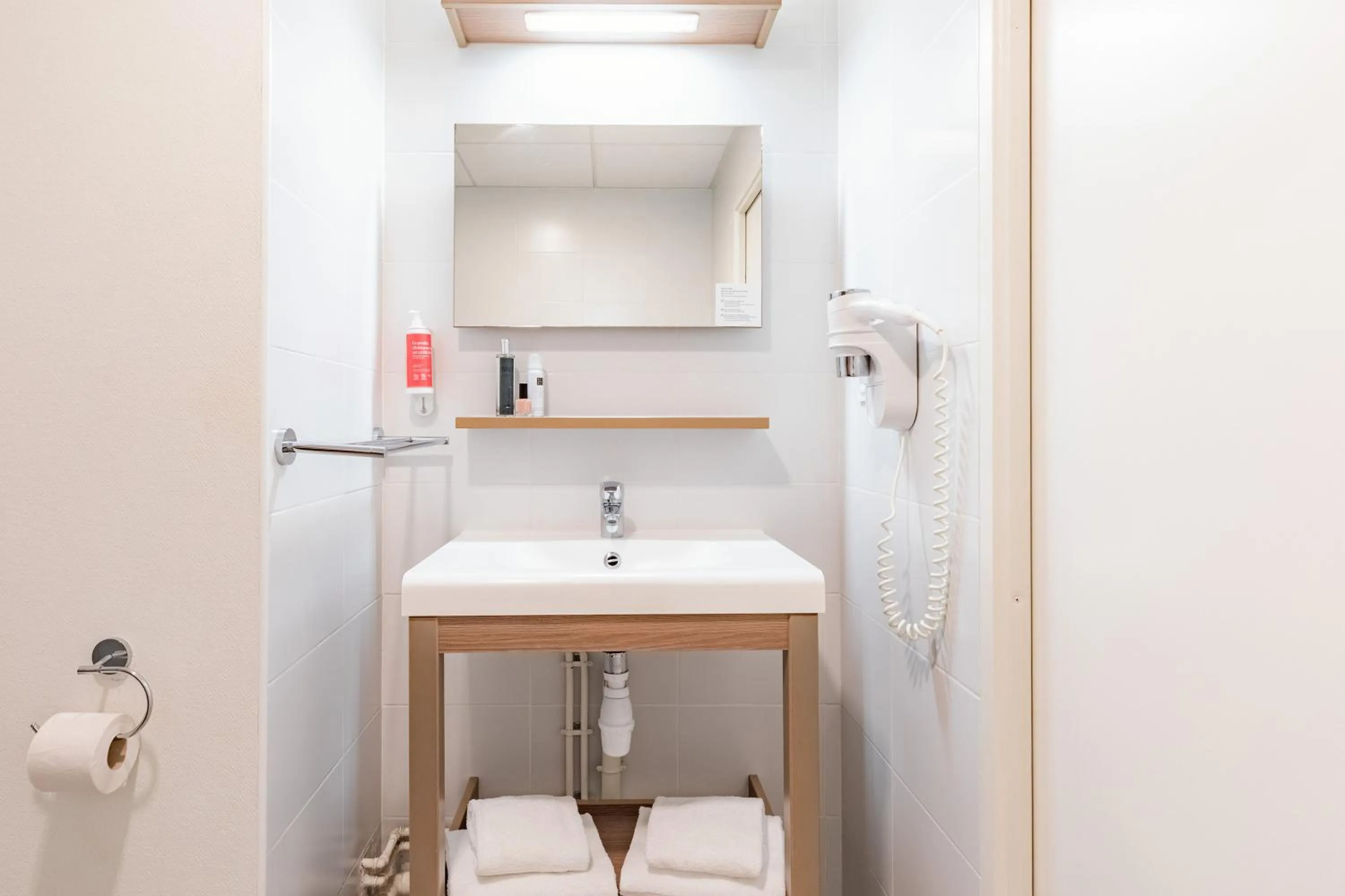 Bathroom in Appart'City Confort Perpignan Centre Gare