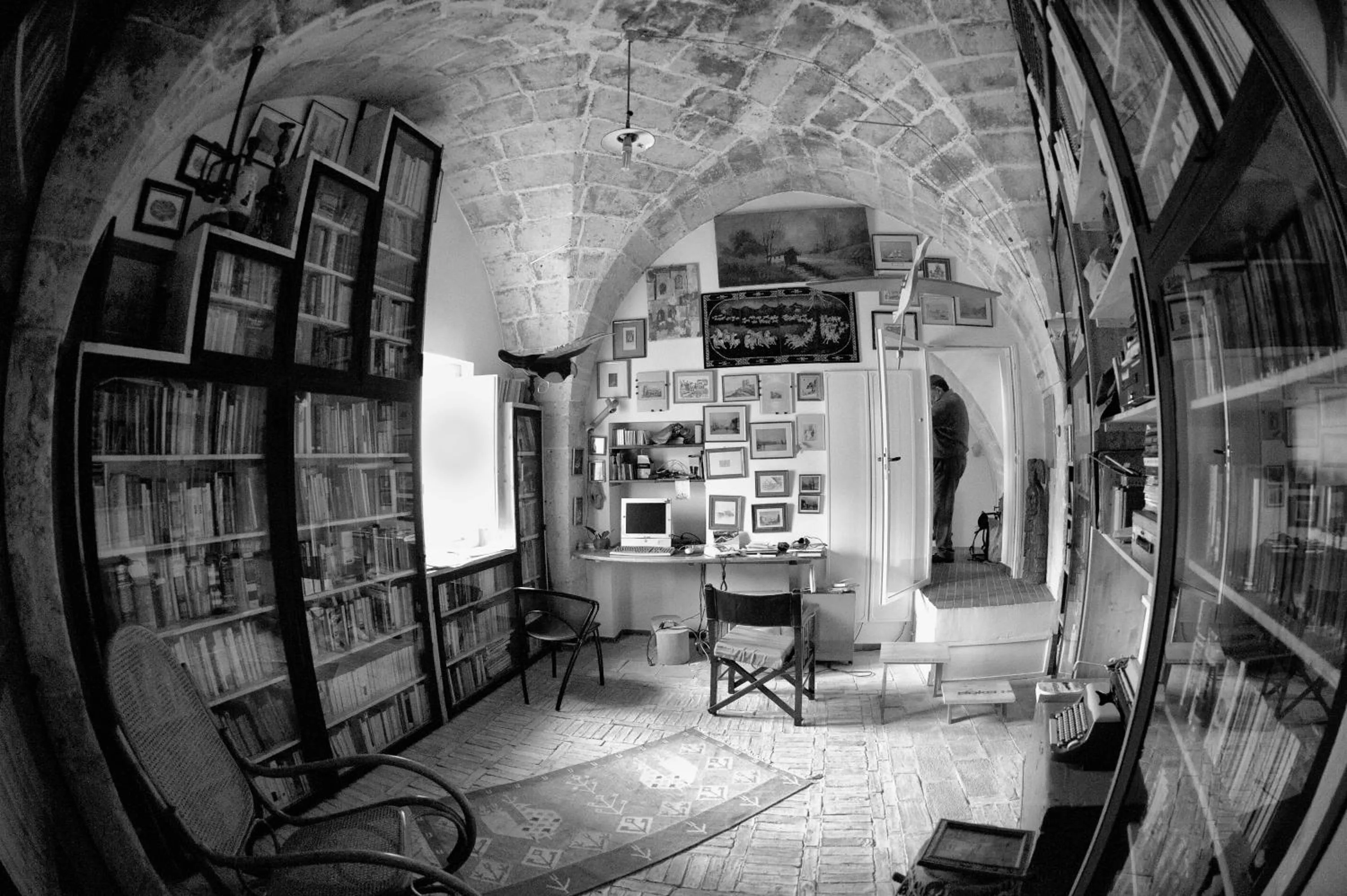 Library in B&B En Suite