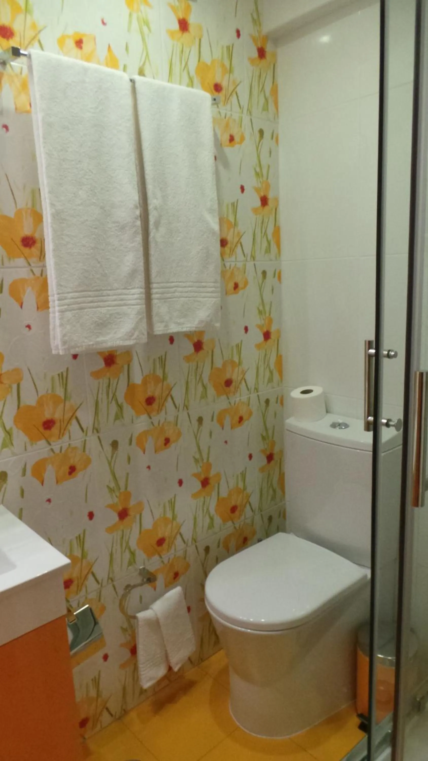 Bathroom in Dom João Glamour Hotel