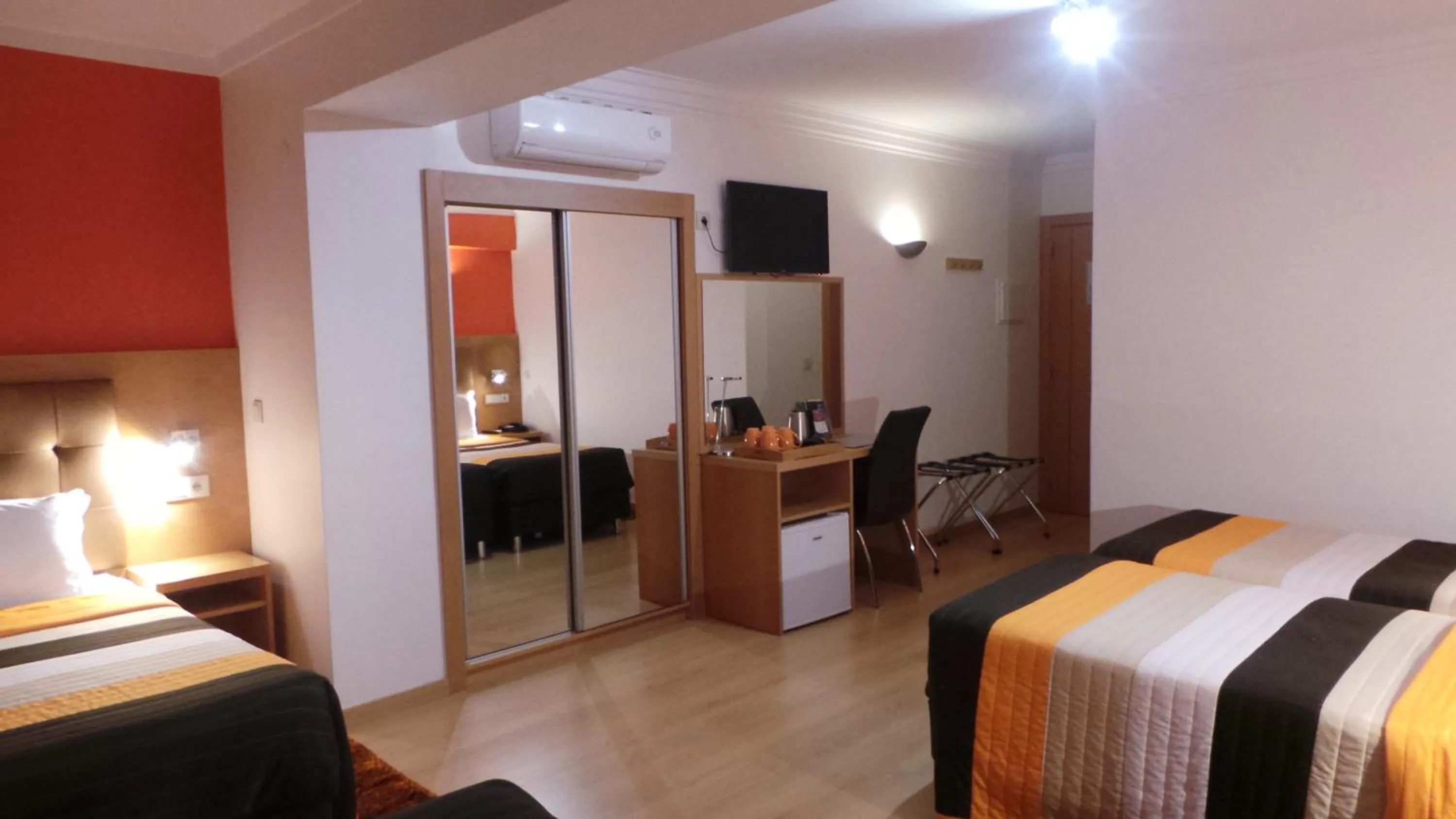 Bedroom, Bed in Dom João Glamour Hotel