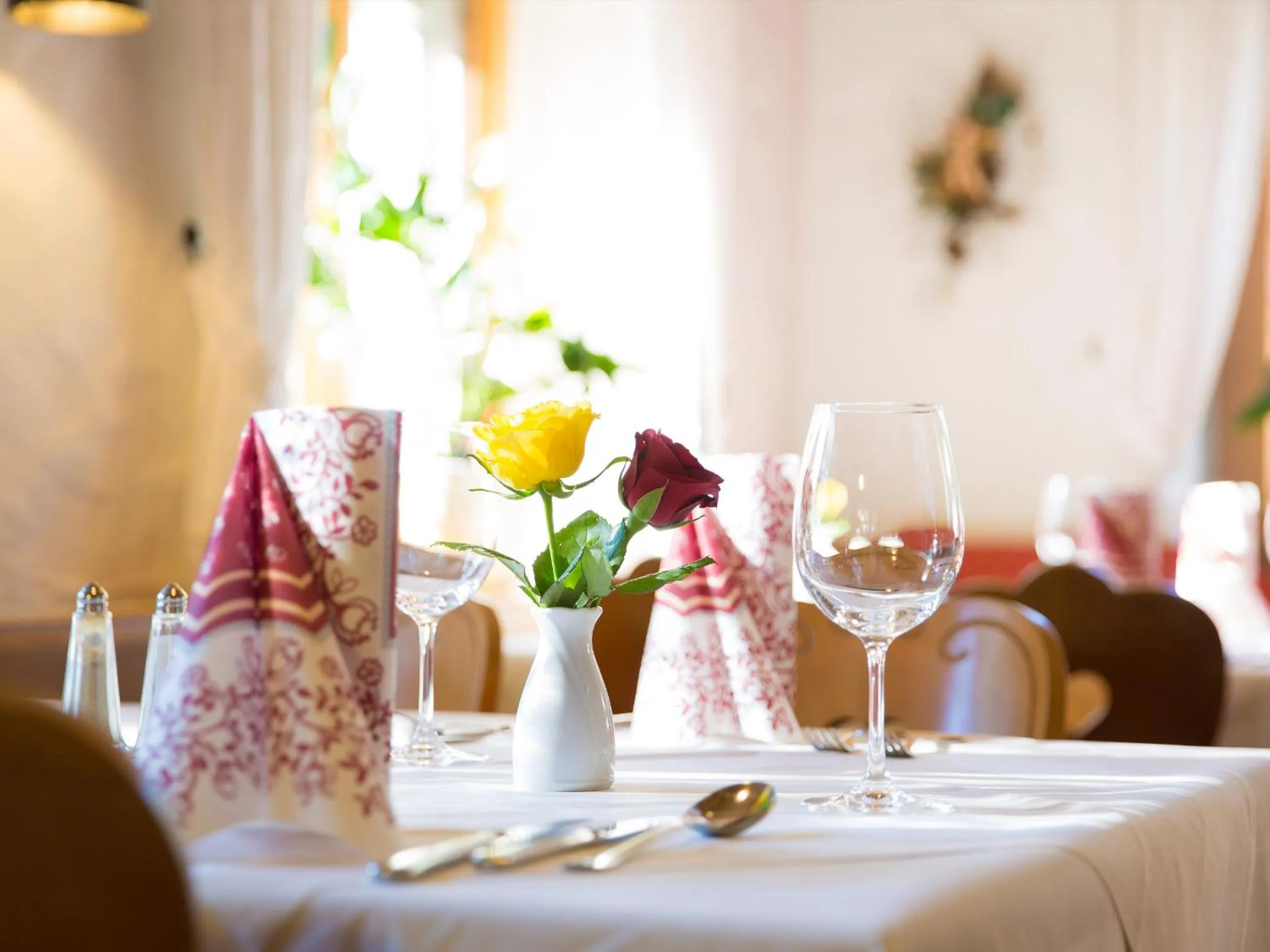 Restaurant/places to eat in Landhotel Mohren