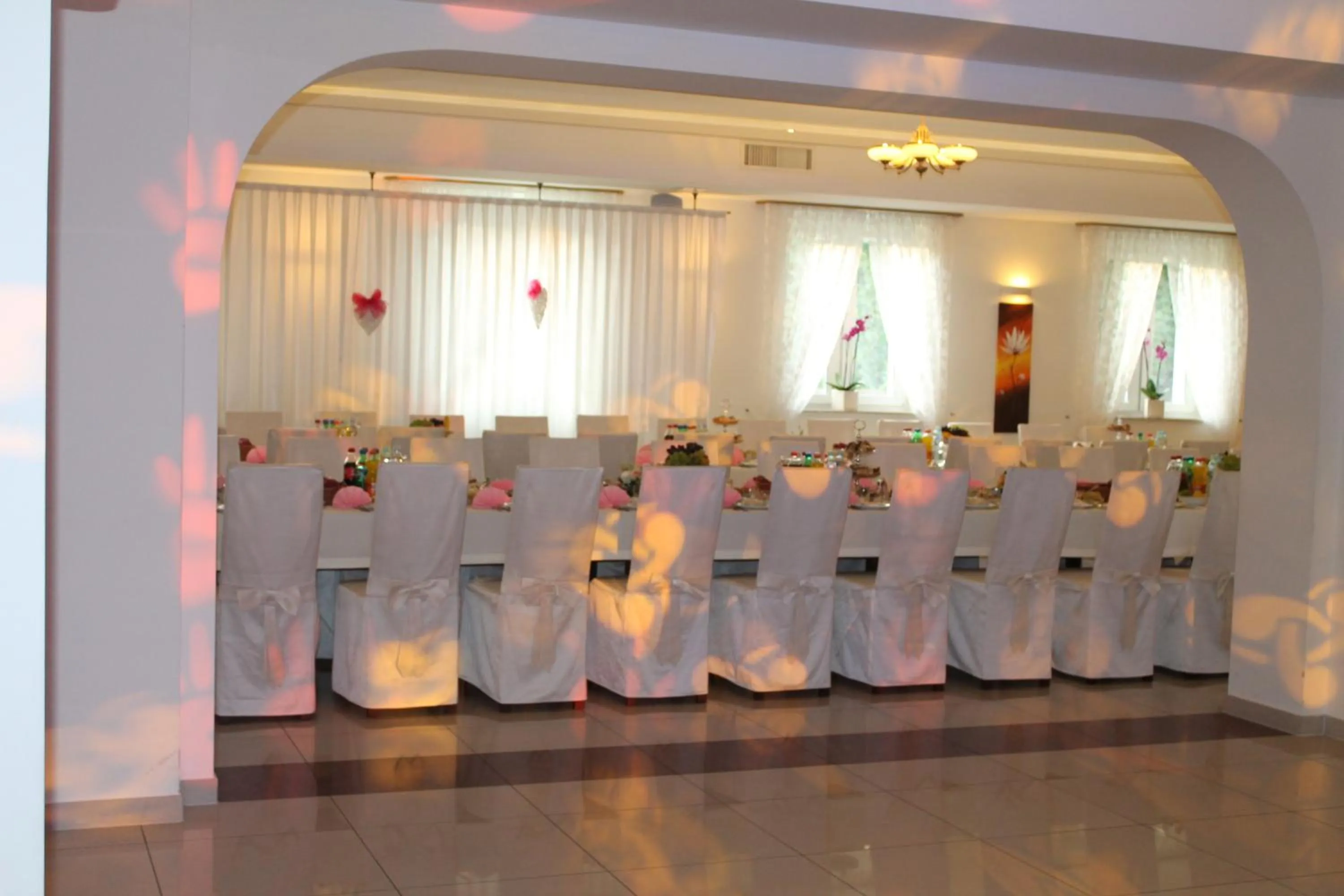 Restaurant/places to eat in Hotel Kaprys