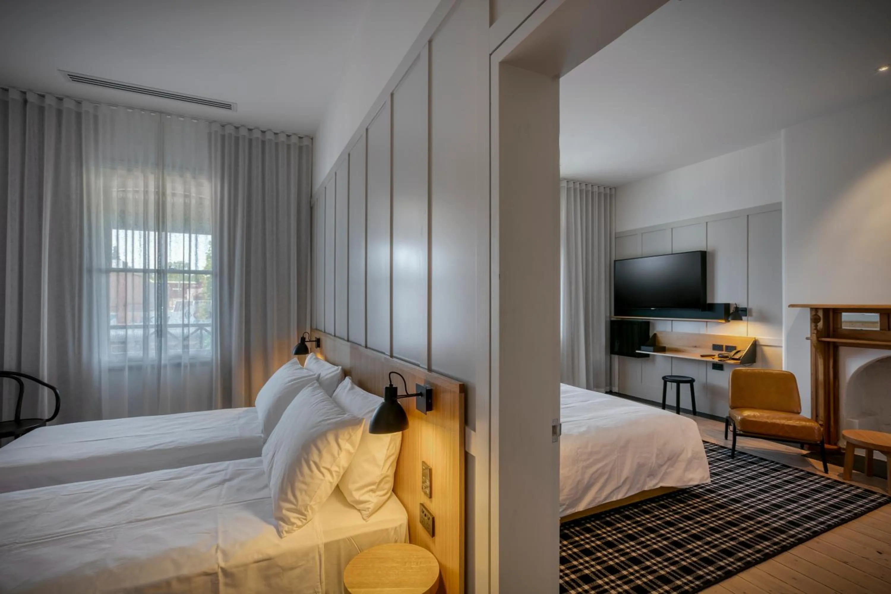 Bedroom, Bed in Farmers Home Hotel