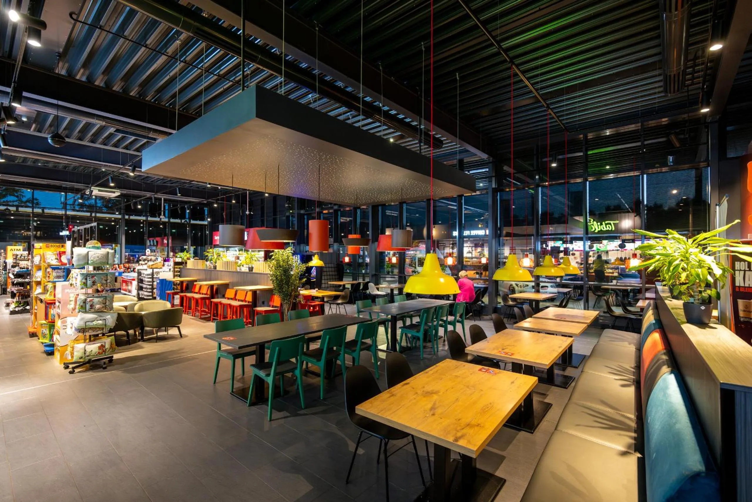 Restaurant/places to eat in Serways Hotel Weiskirchen Nord