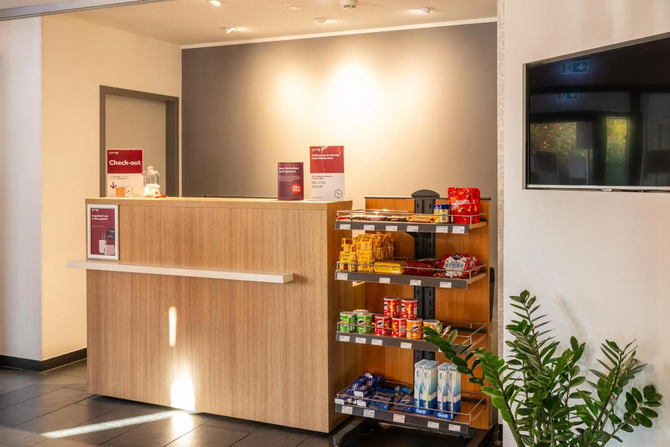Lobby or reception in Serways Hotel Weiskirchen Nord
