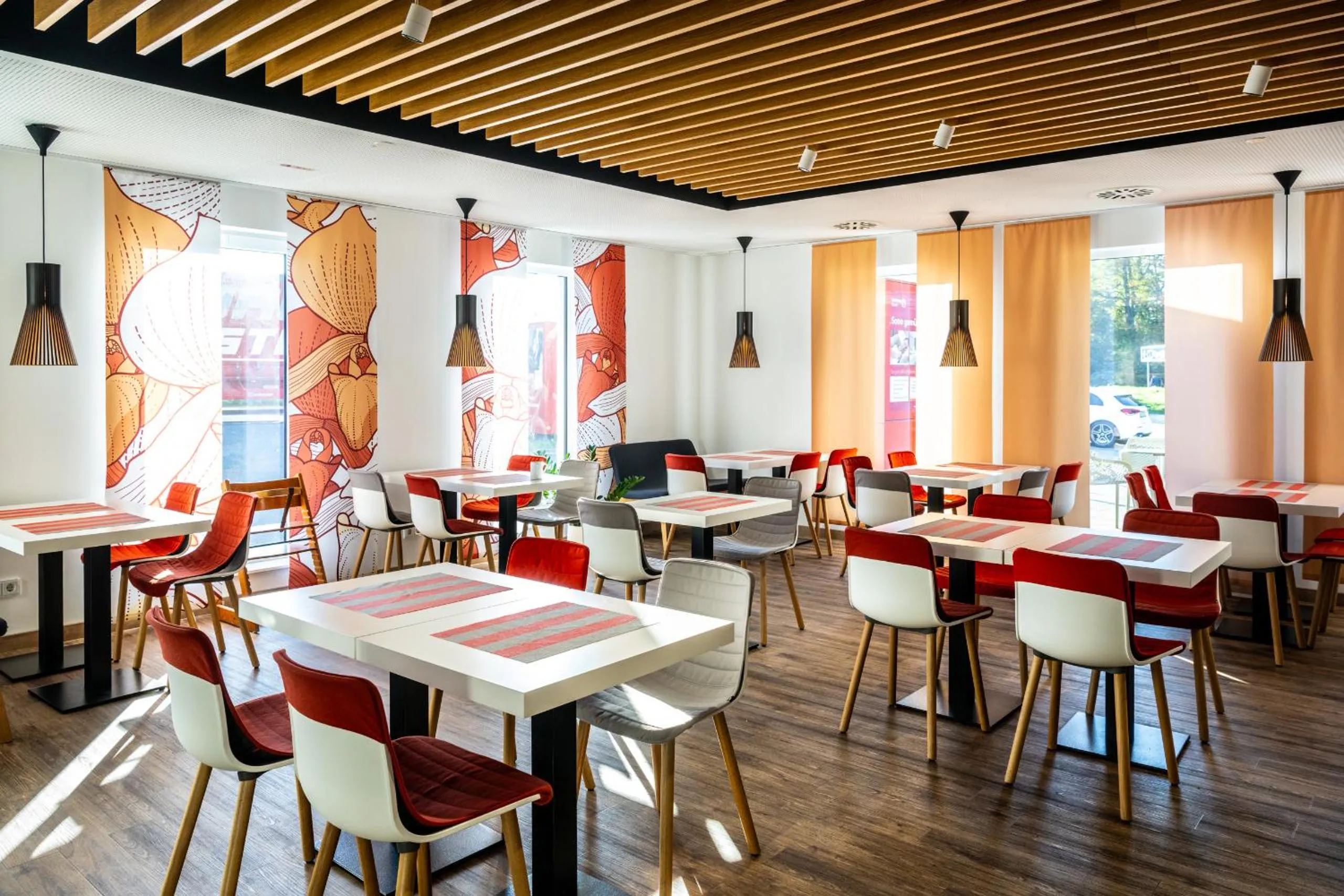 Restaurant/places to eat in Serways Hotel Weiskirchen Nord