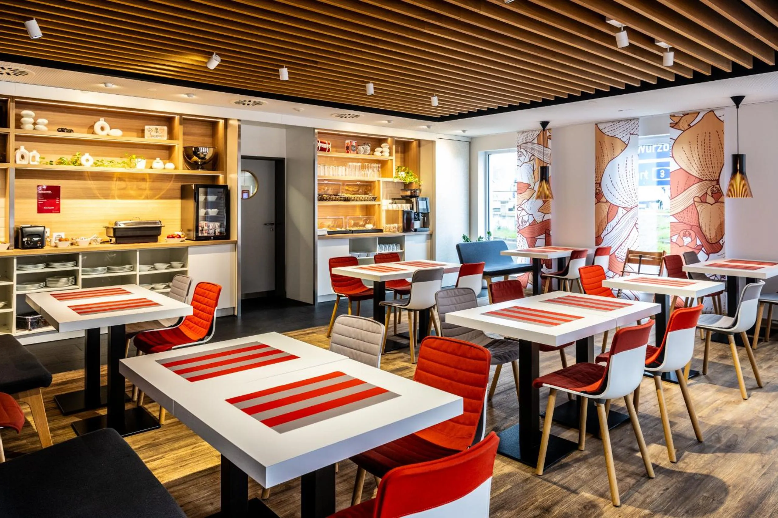 Restaurant/places to eat in Serways Hotel Weiskirchen Nord