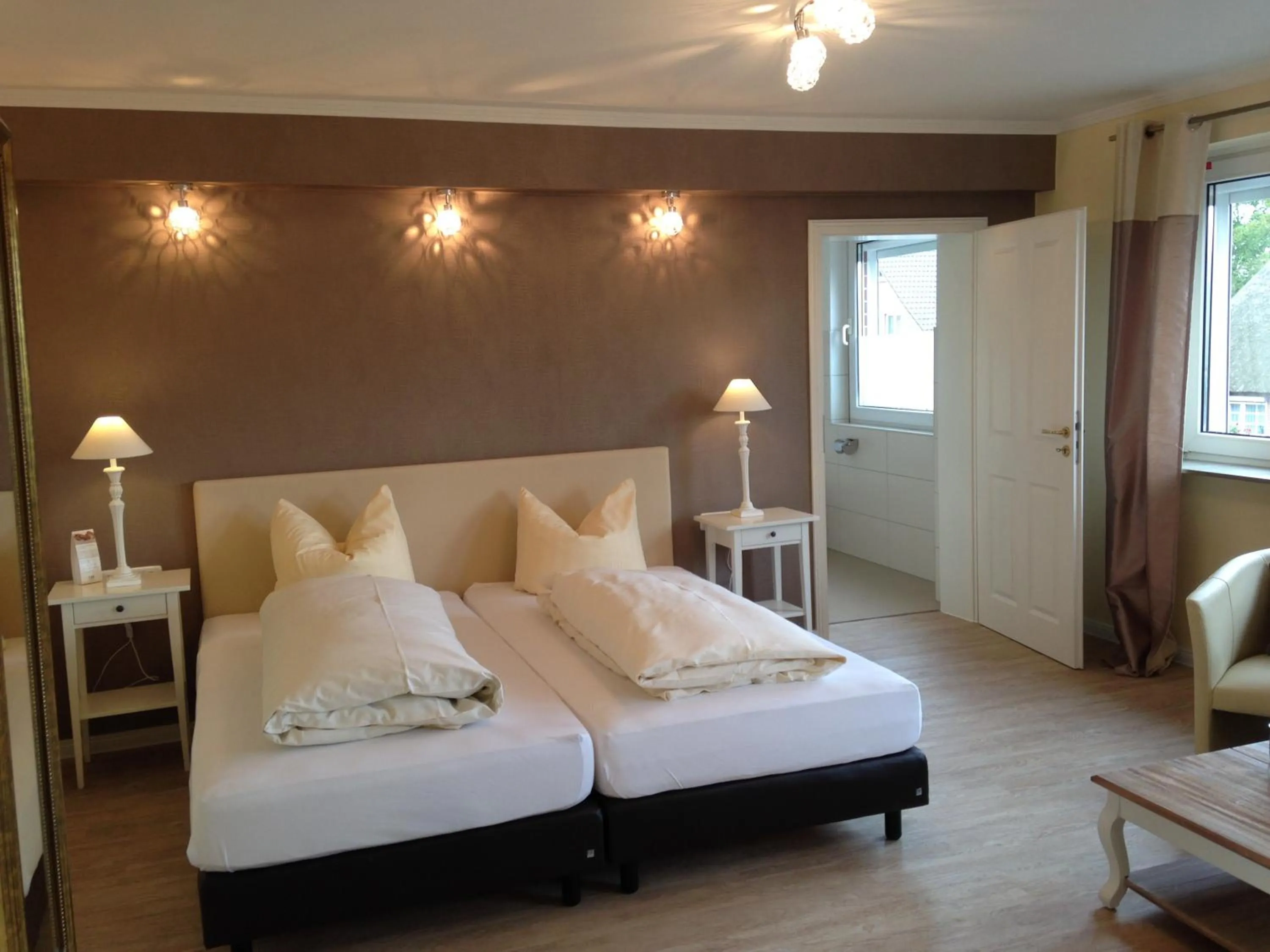 Street view, Bed in Landhotel Franck Garni