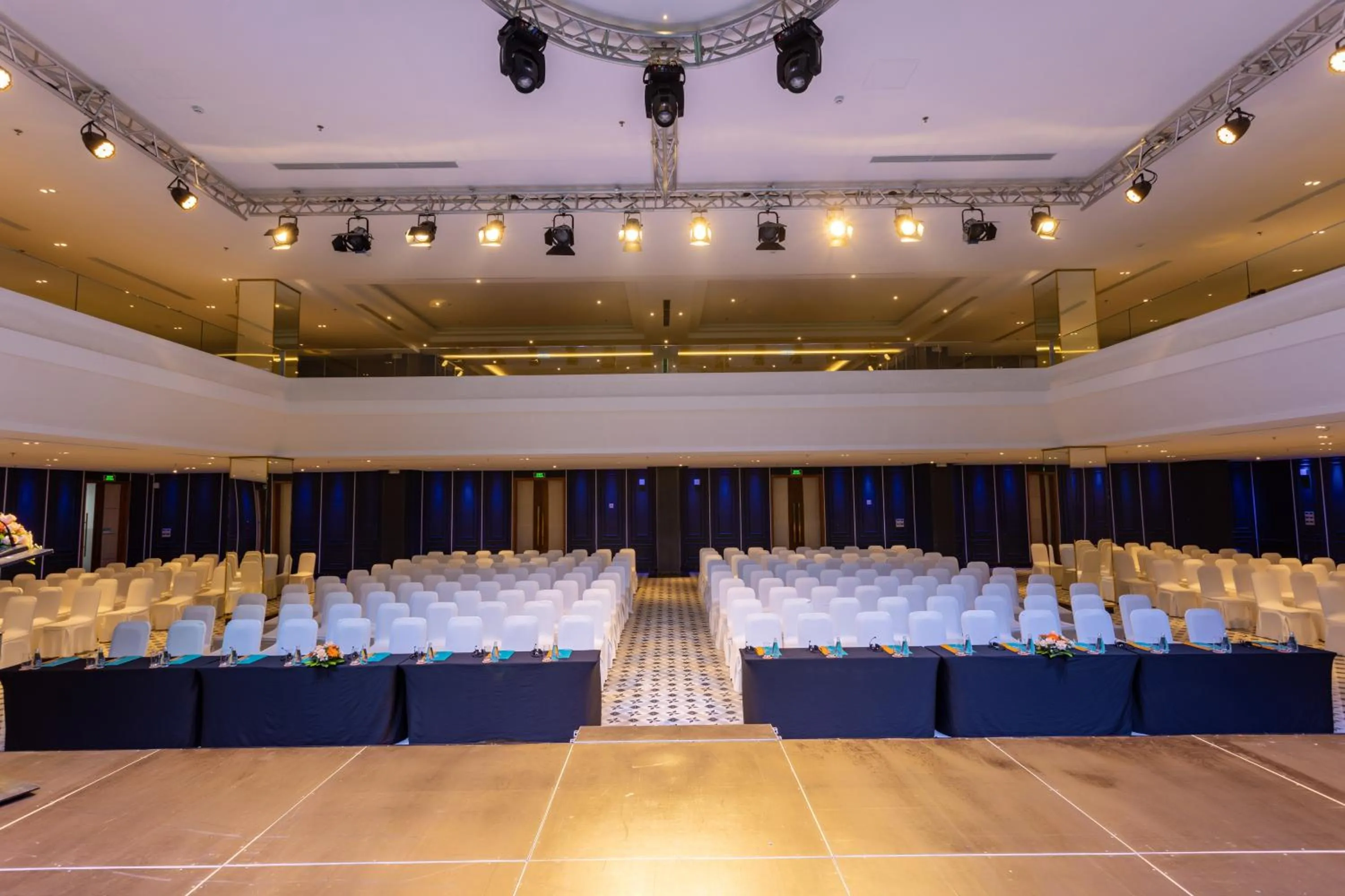 Business facilities in White Lotus Hue Hotel