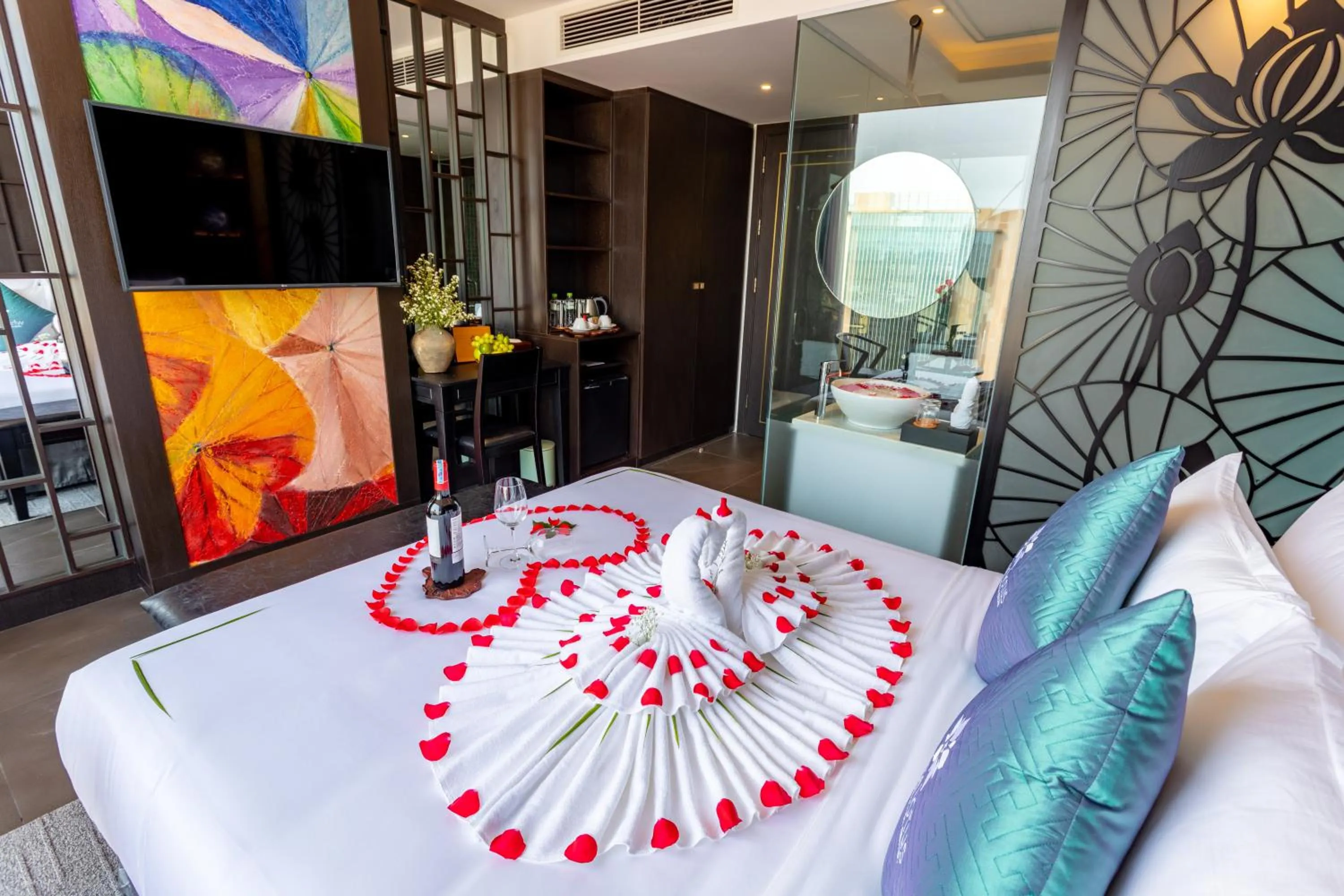 Bedroom, Bed in White Lotus Hue Hotel