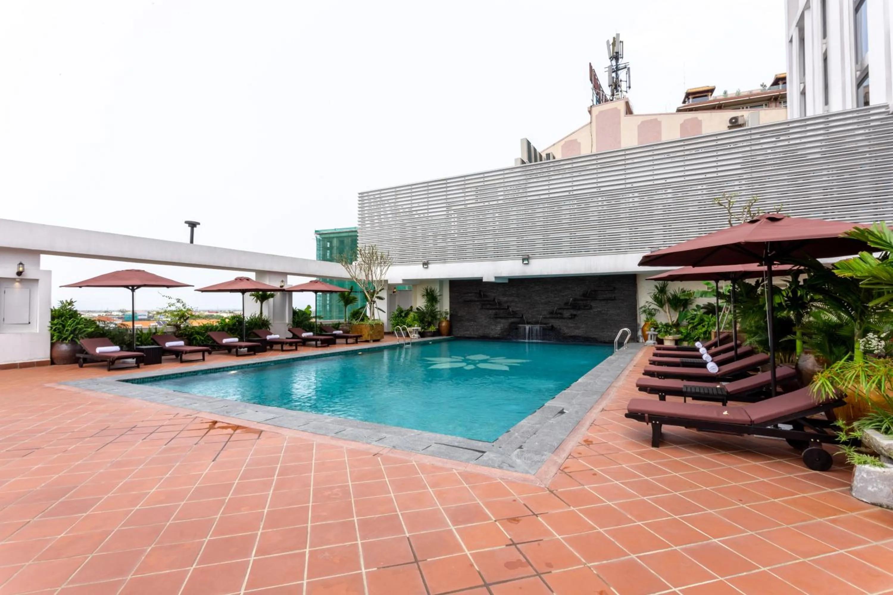 Swimming pool in White Lotus Hue Hotel