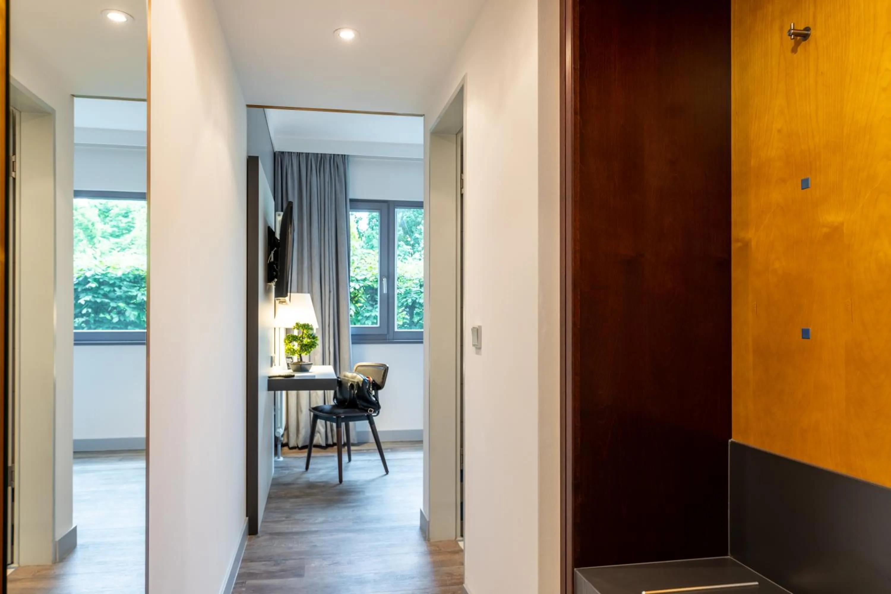 Photo of the whole room in Coffee Fellows Hotel Leipheim Süd