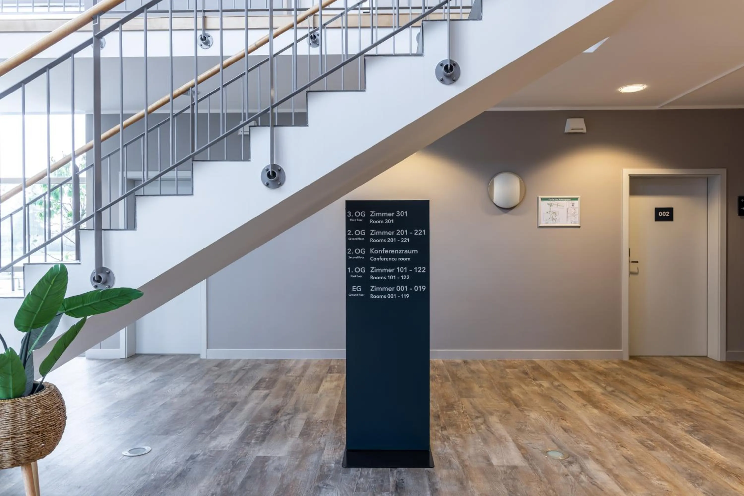 Lobby or reception in Coffee Fellows Hotel Leipheim Süd