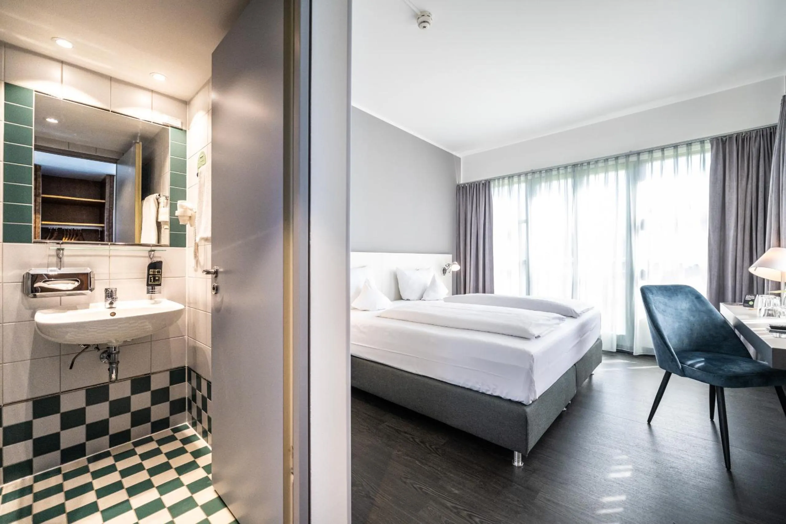 Photo of the whole room, Bed in Dresdner Tor Süd