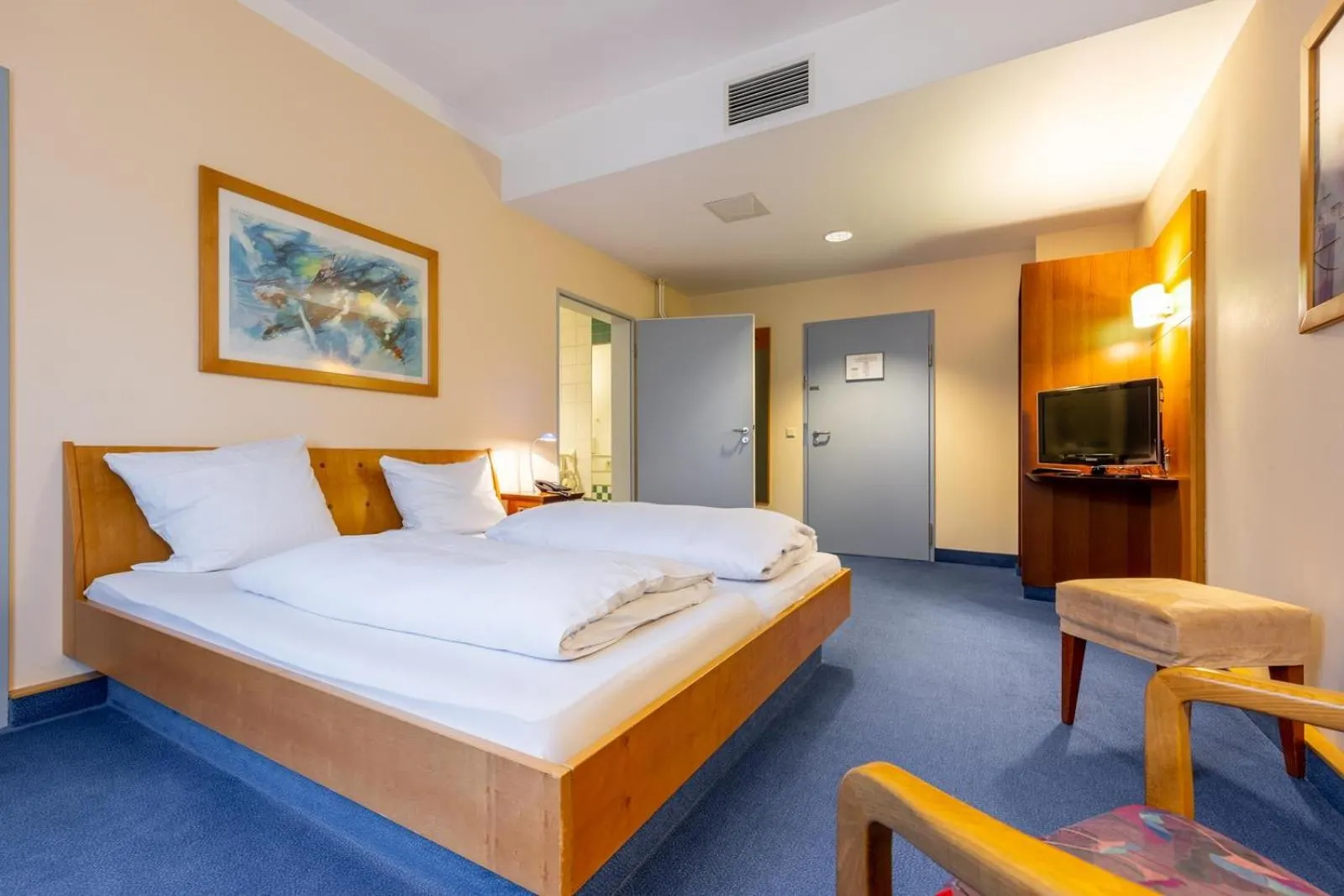 Photo of the whole room, Bed in Dresdner Tor Süd