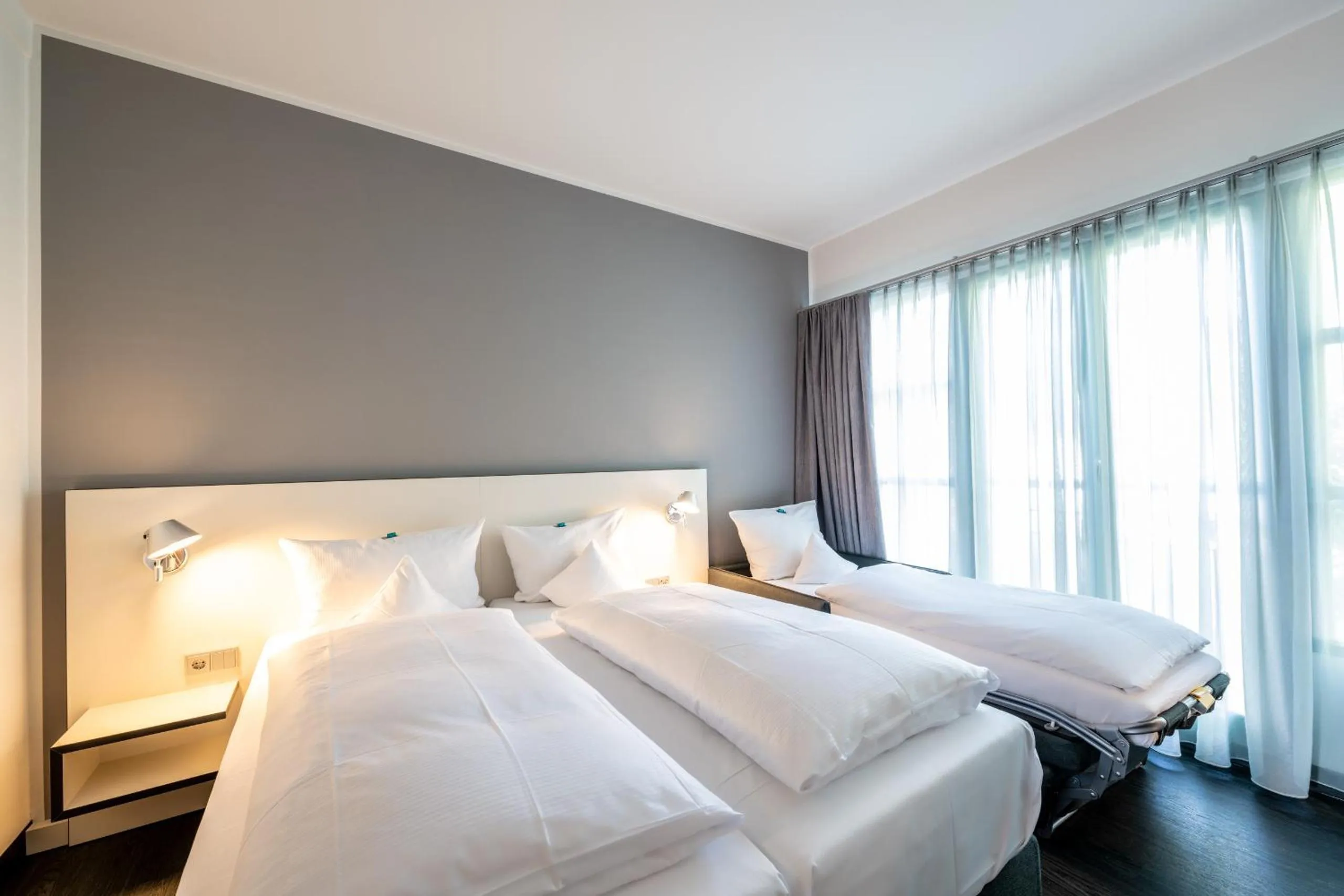 Photo of the whole room, Bed in Dresdner Tor Süd