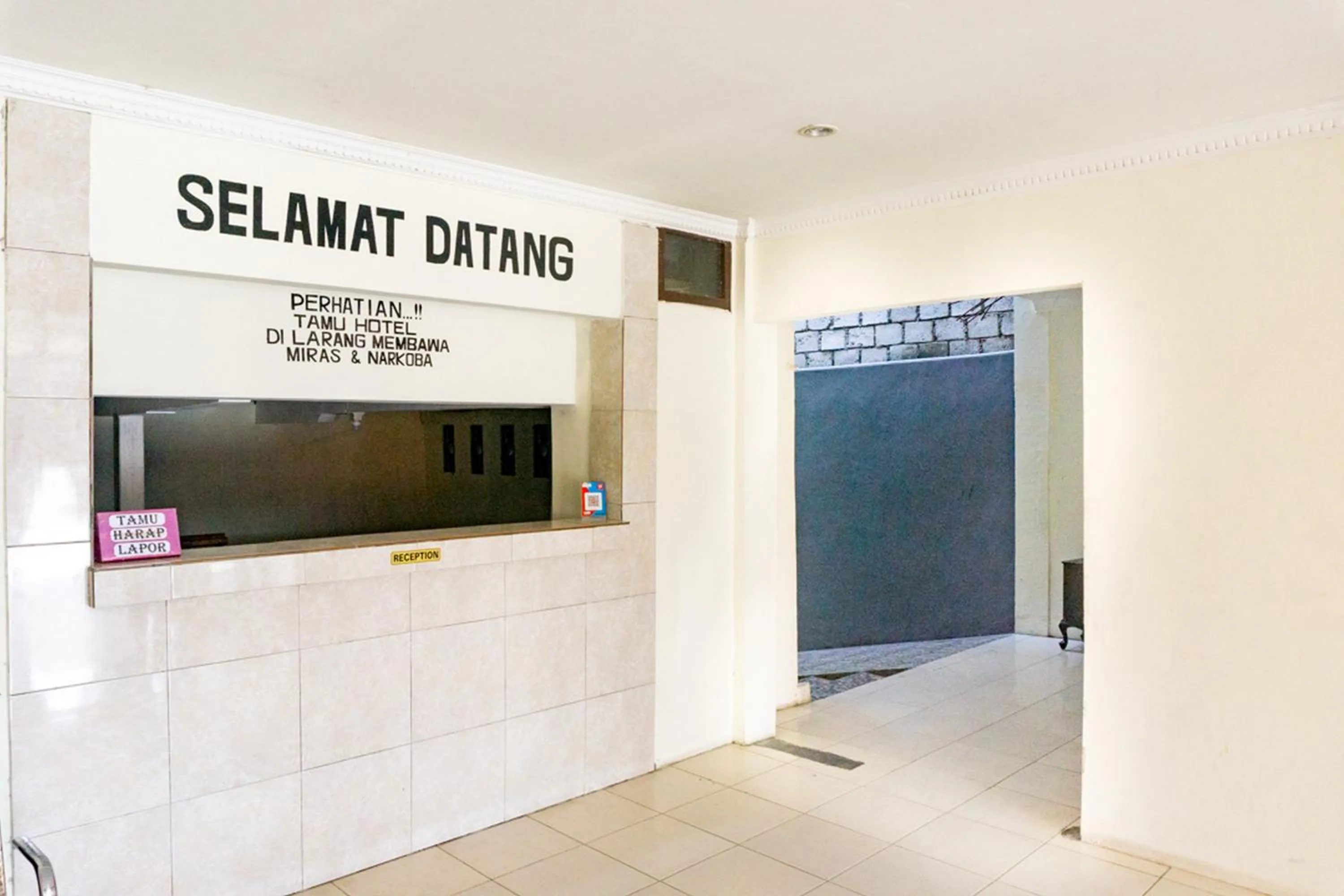 RedDoorz near Sentani Airport Jayapura