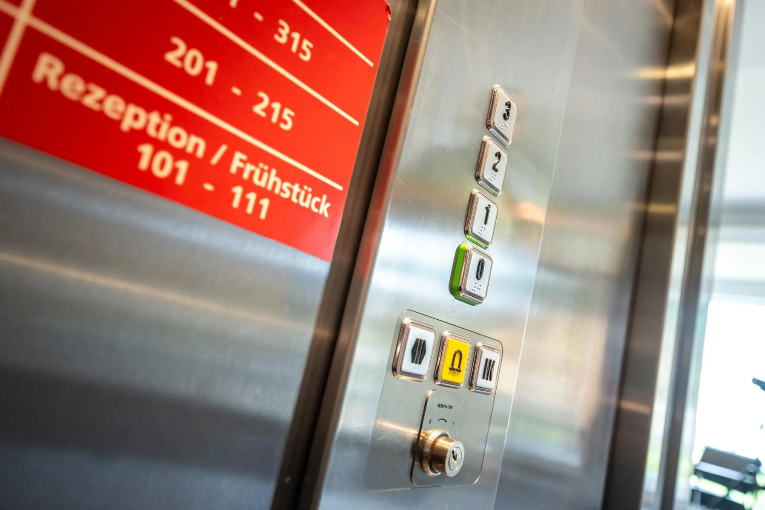 elevator in Serways Hotel Bruchsal West