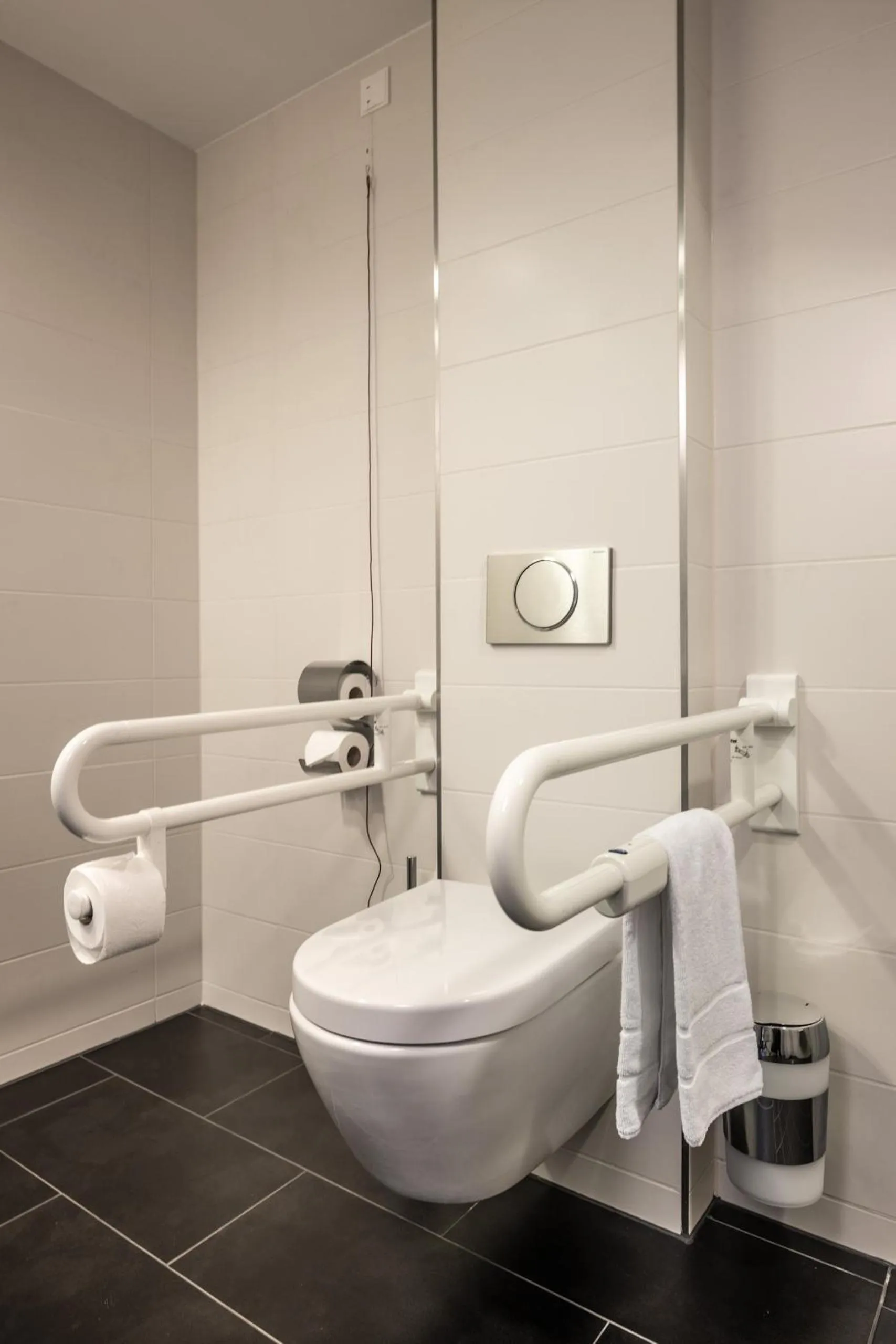 Bathroom in Serways Hotel Bruchsal West