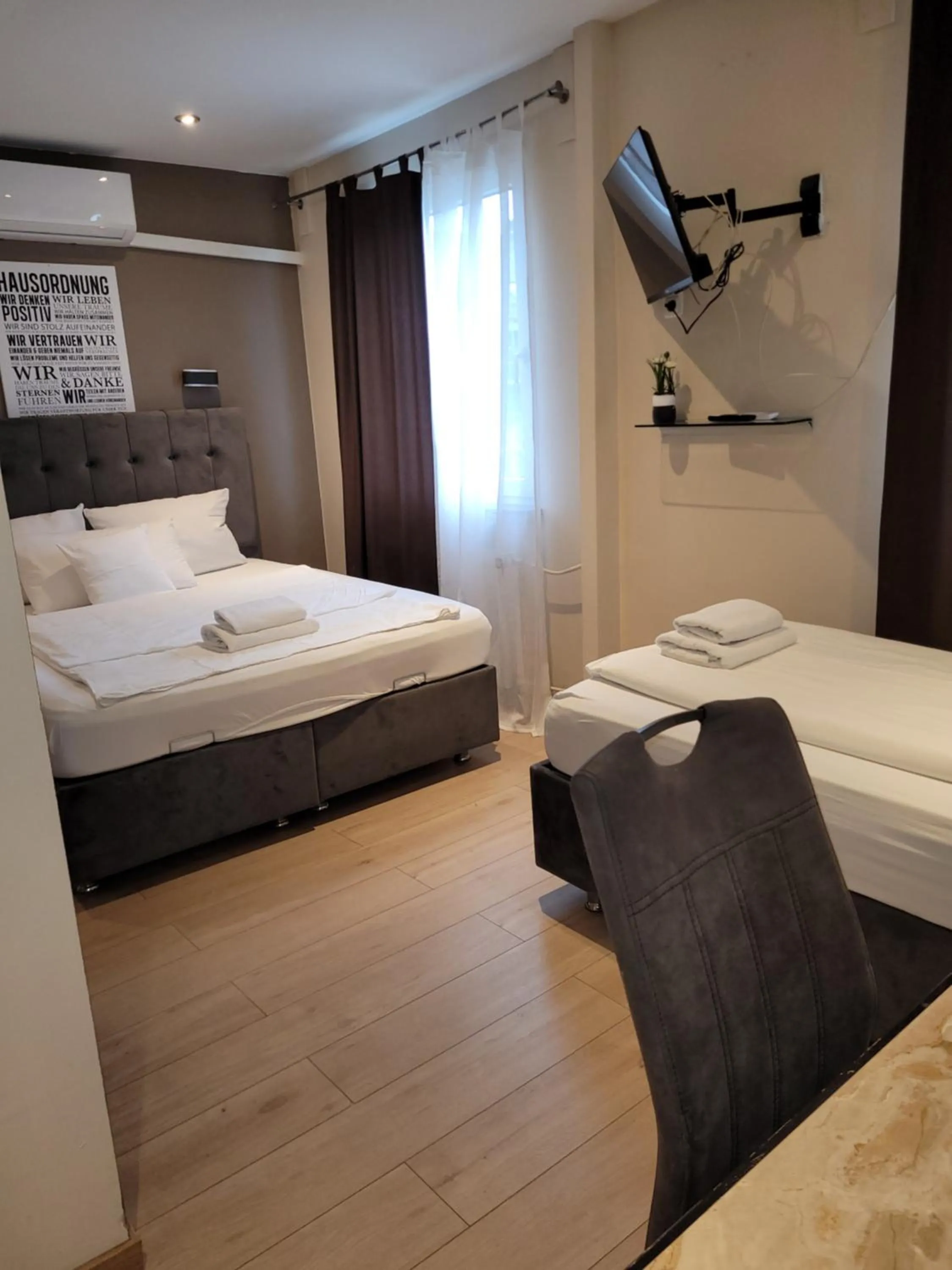 Bed in Hotel Franken an der Messe