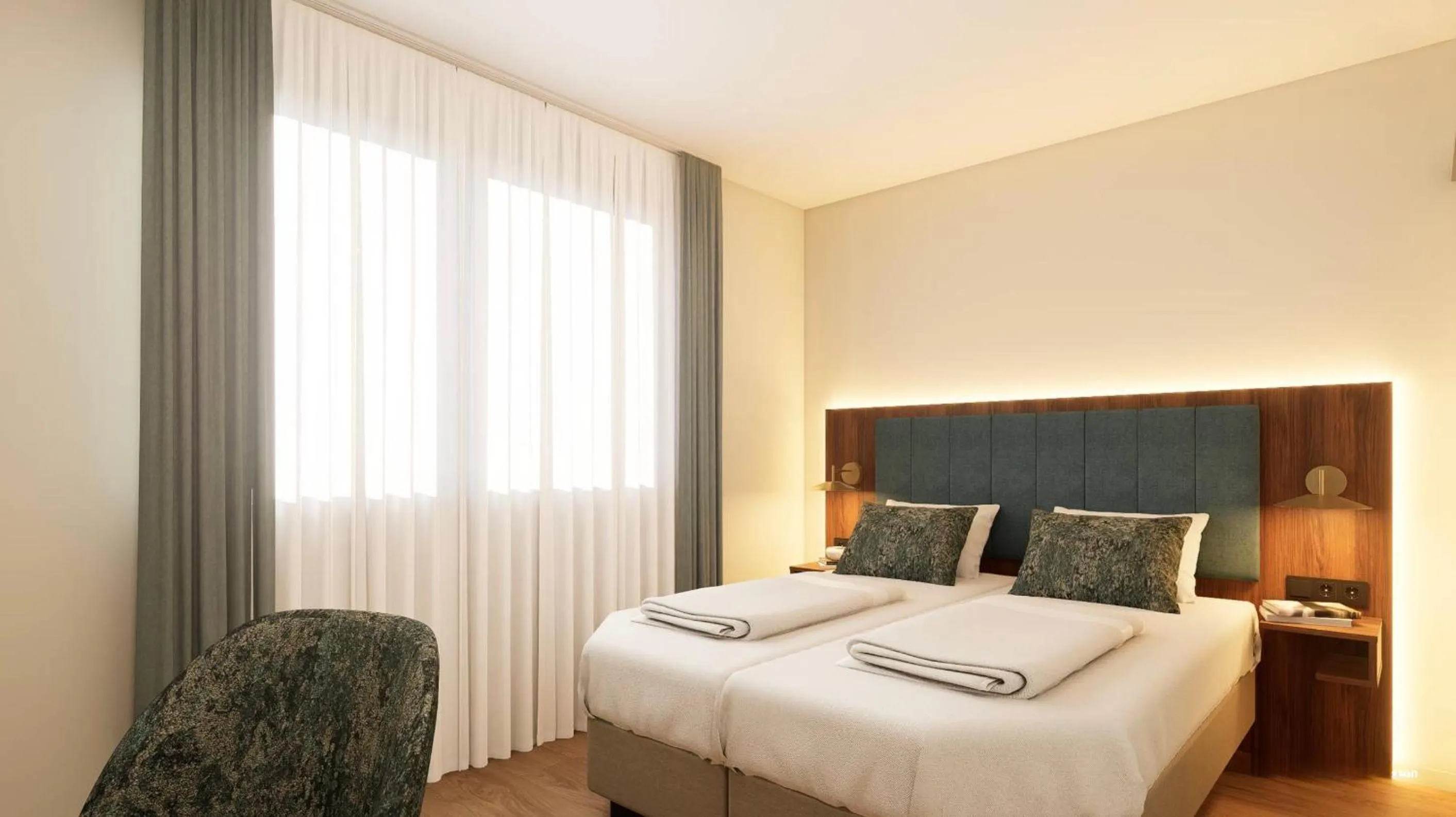 Bed in City-Hotel Aschaffenburg