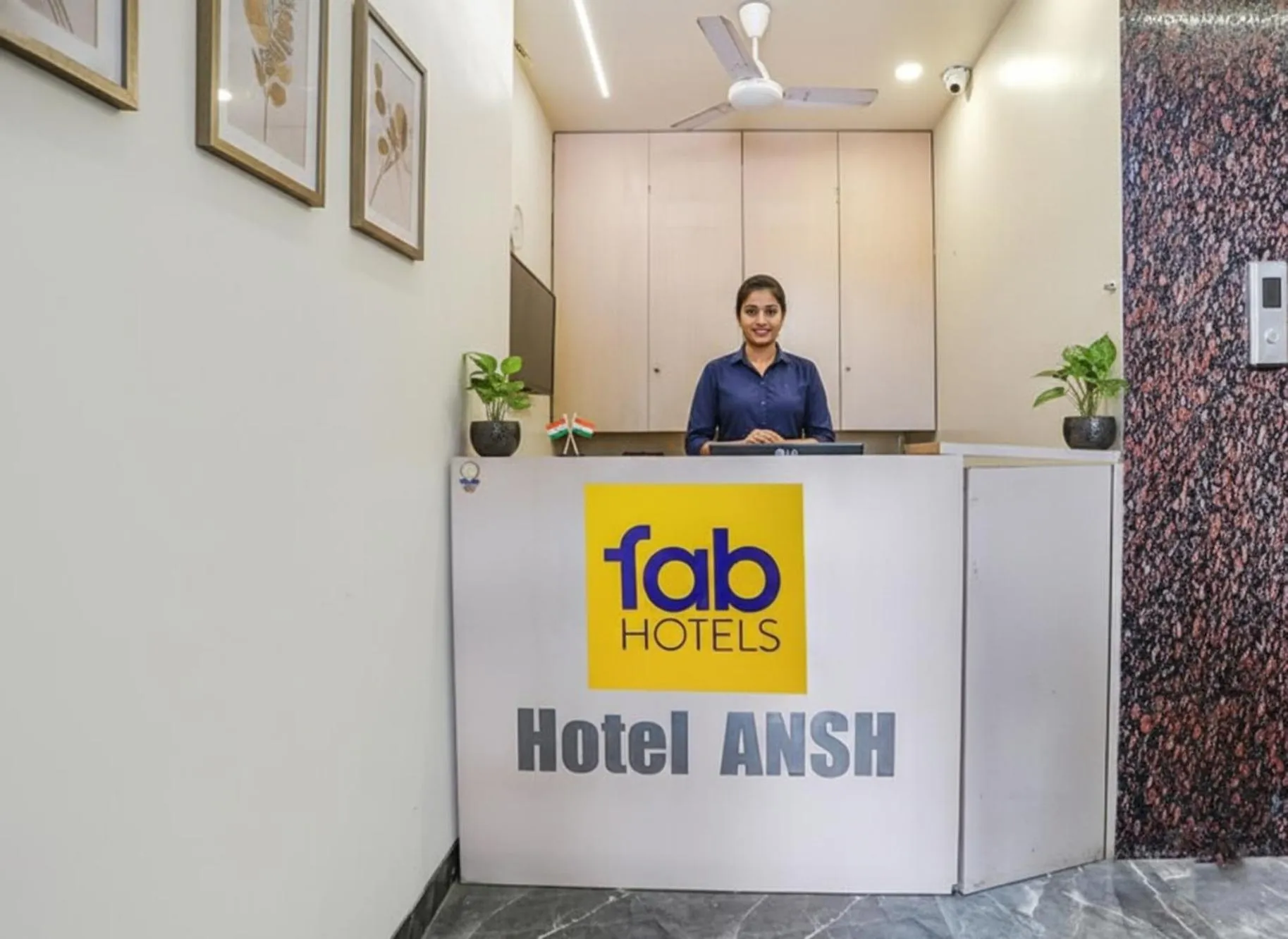 Lobby or reception in FabHotel Ansh