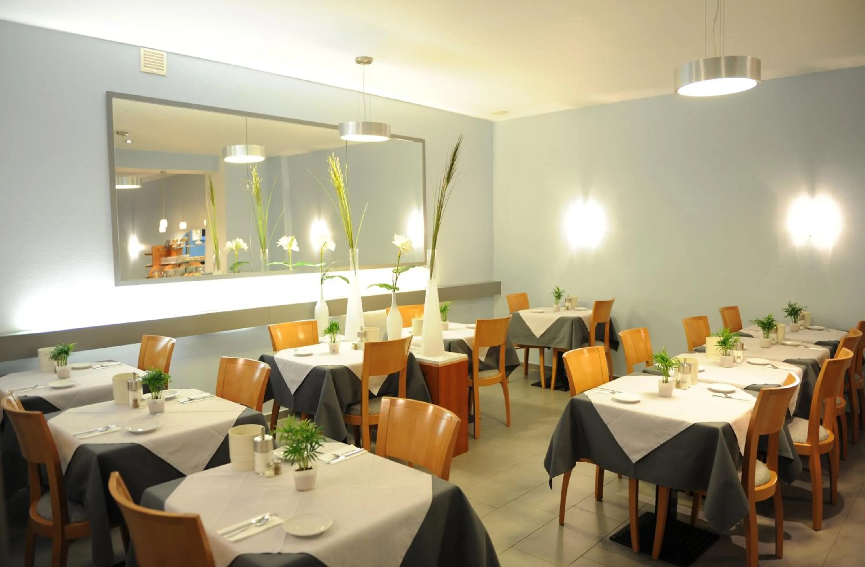 Area and facilities in Central-Classic Hotel