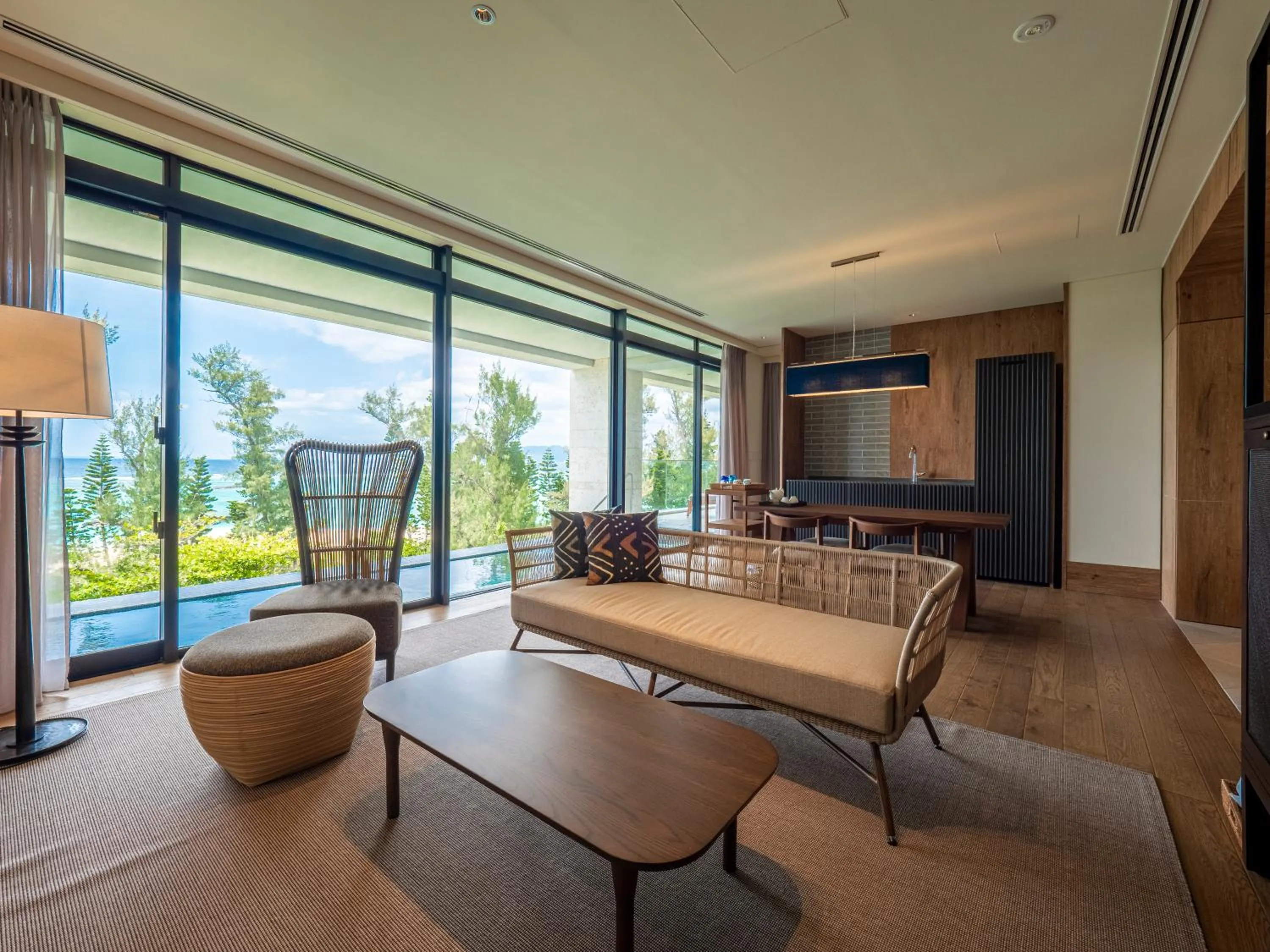 Photo of the whole room in UMITO Okinawa Onnason