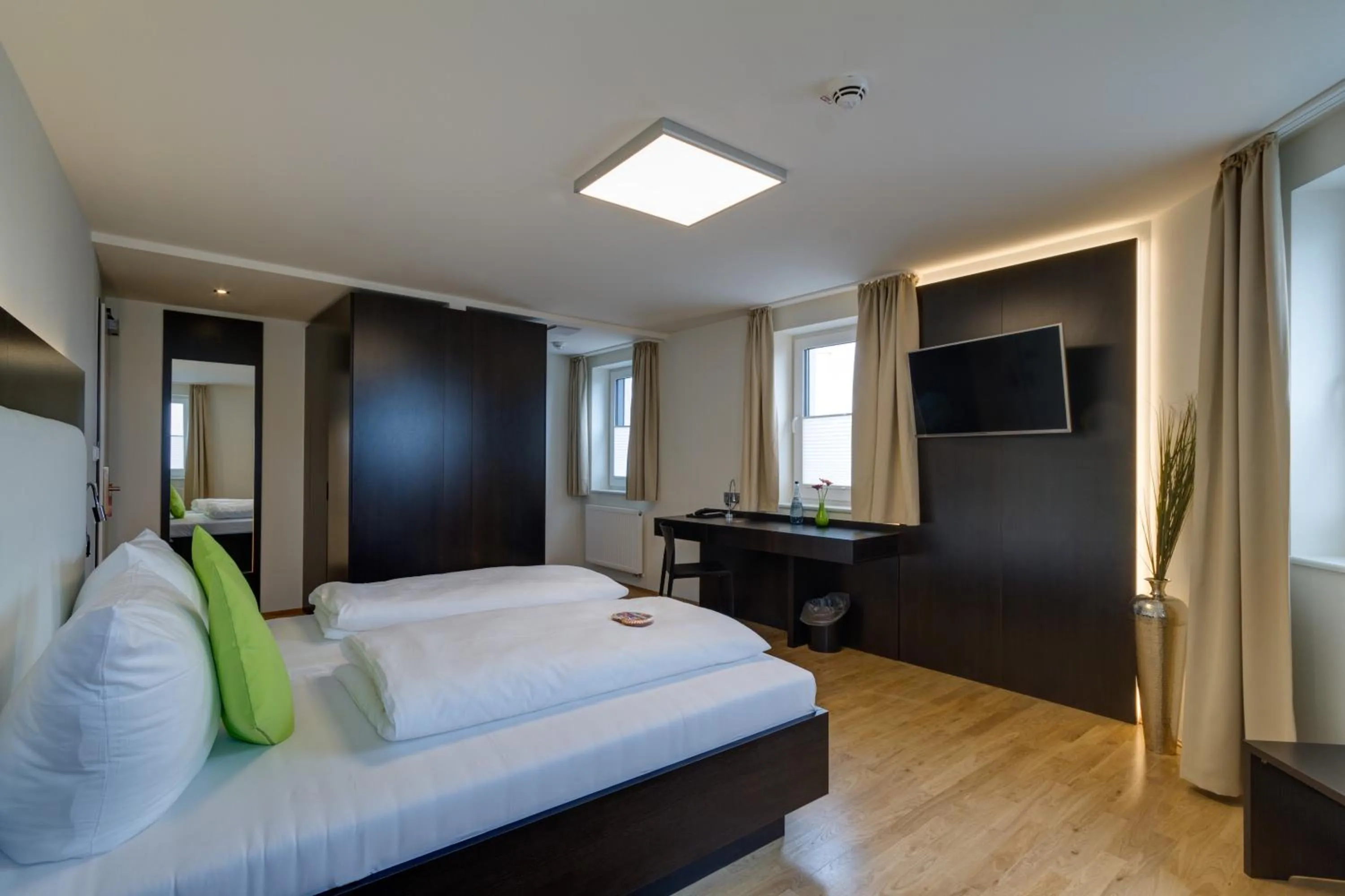 Bedroom, Bed in sevenDays Hotel BoardingHouse Mannheim