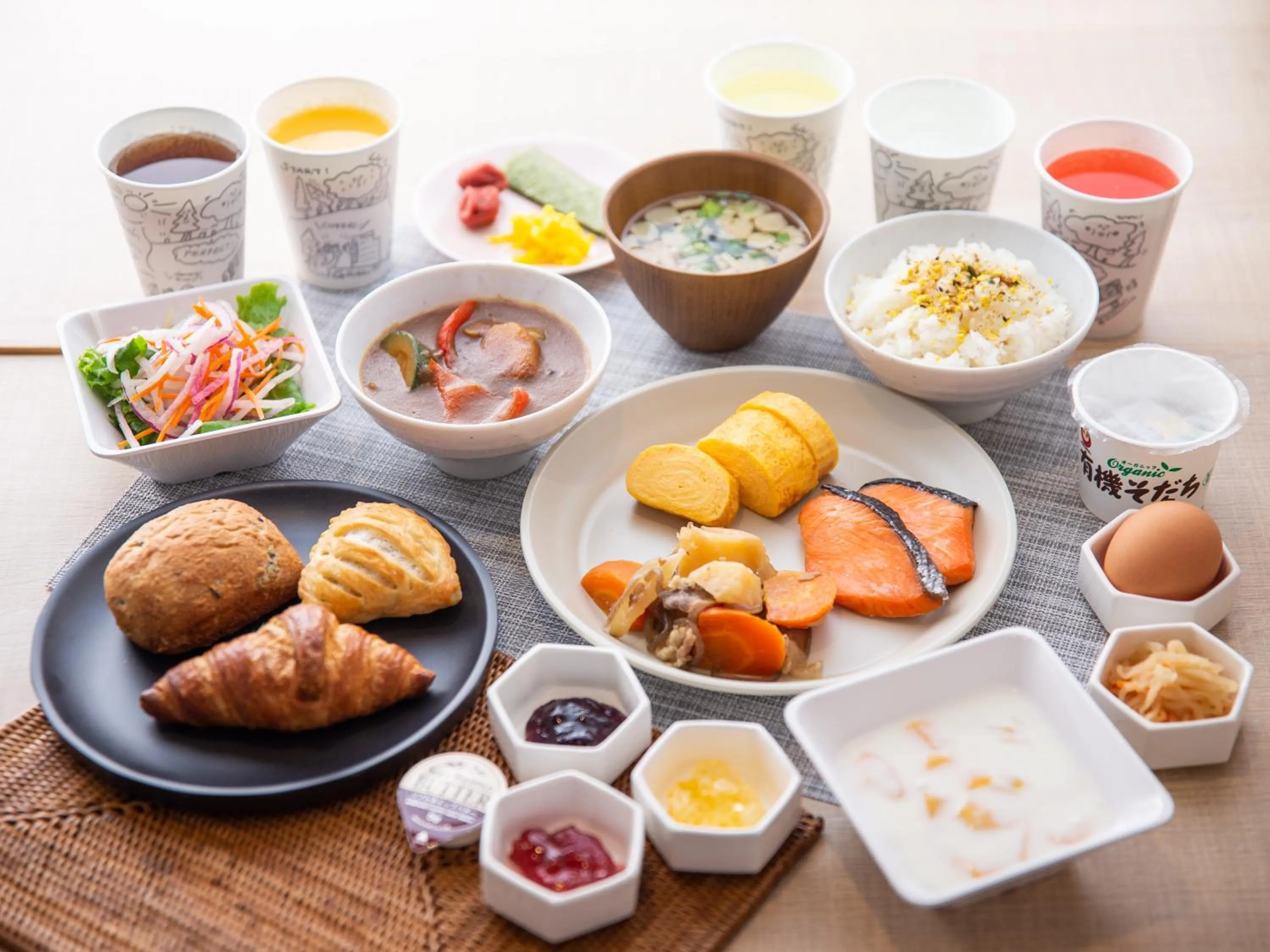 Food and drinks in Super Hotel Higashi-Maizuru