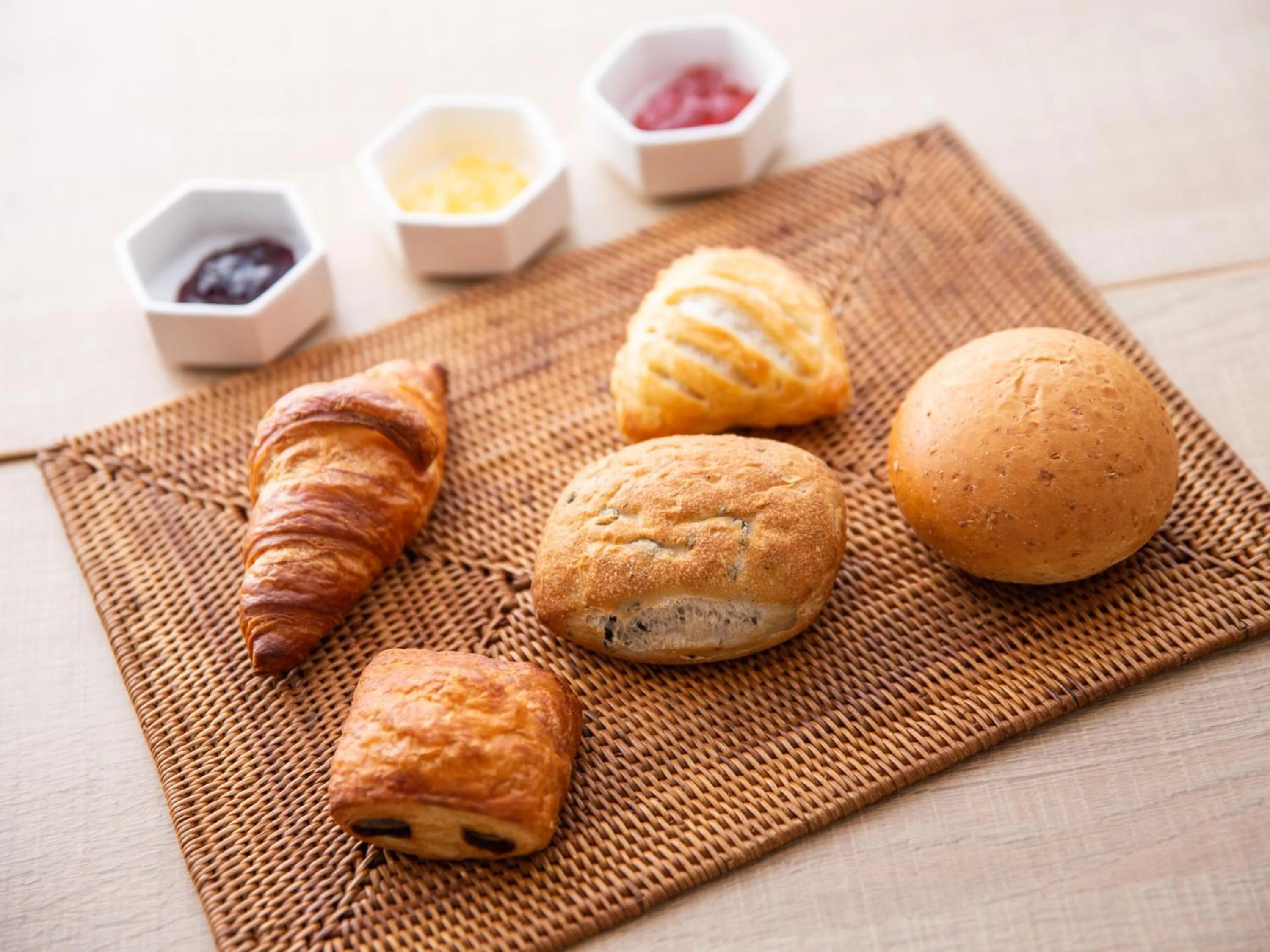 Food and drinks in Super Hotel Higashi-Maizuru