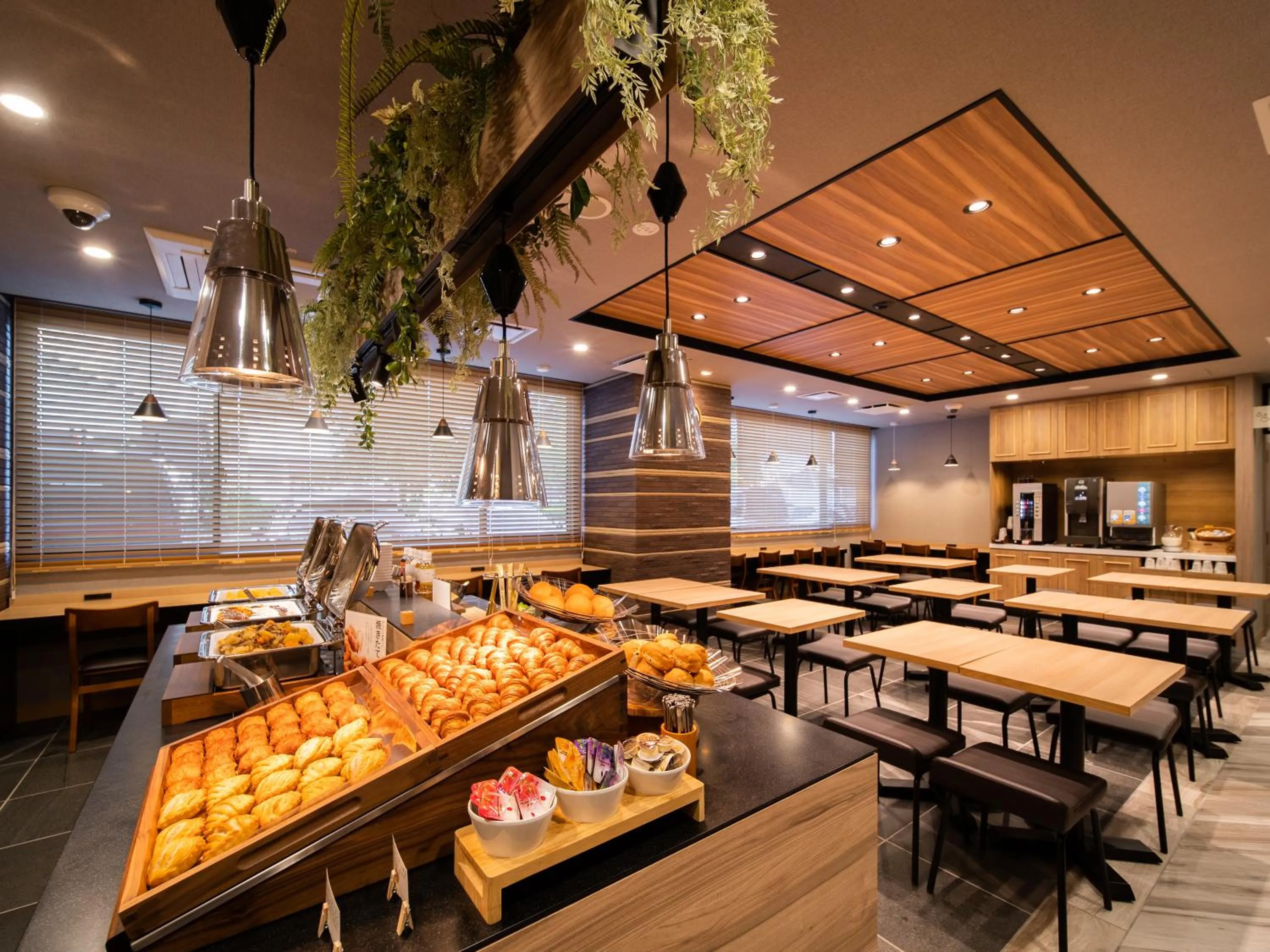 Restaurant/places to eat in Super Hotel Higashi-Maizuru