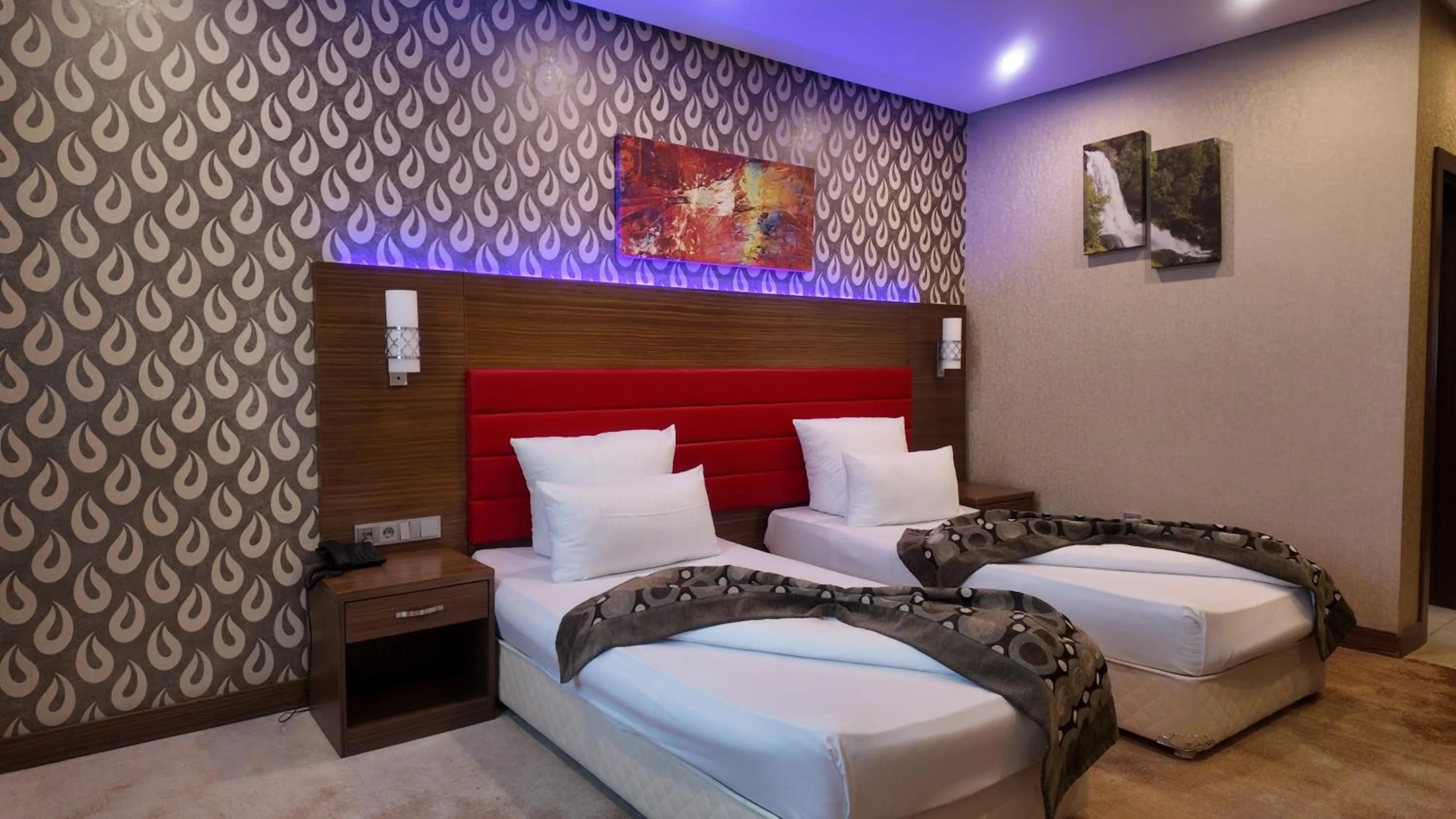 Photo of the whole room, Bed in Airport Global Hotel