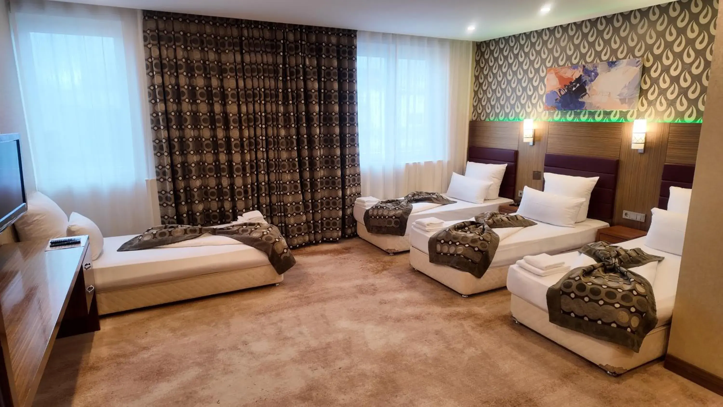 Superior Quadruple Room in Airport Global Hotel Superior Quadruple Room in Airport Global Hotel