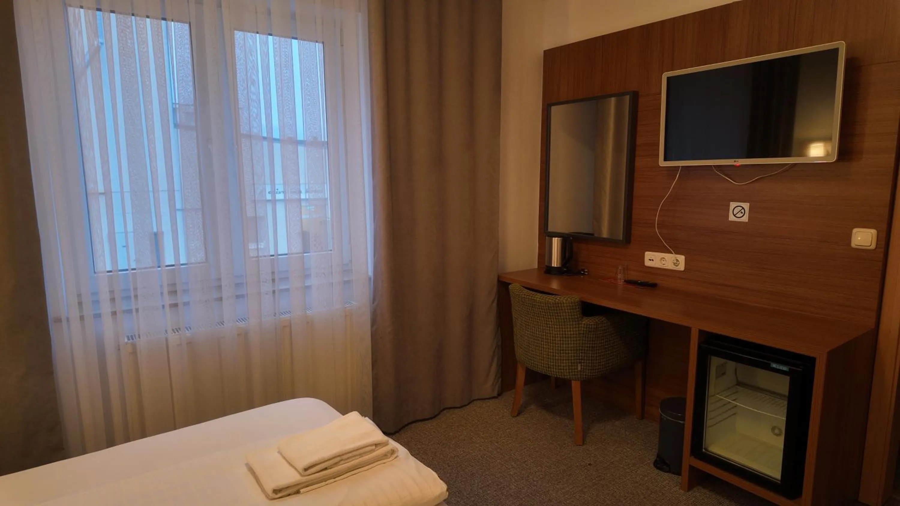 Photo of the whole room, Bed in Airport Global Hotel