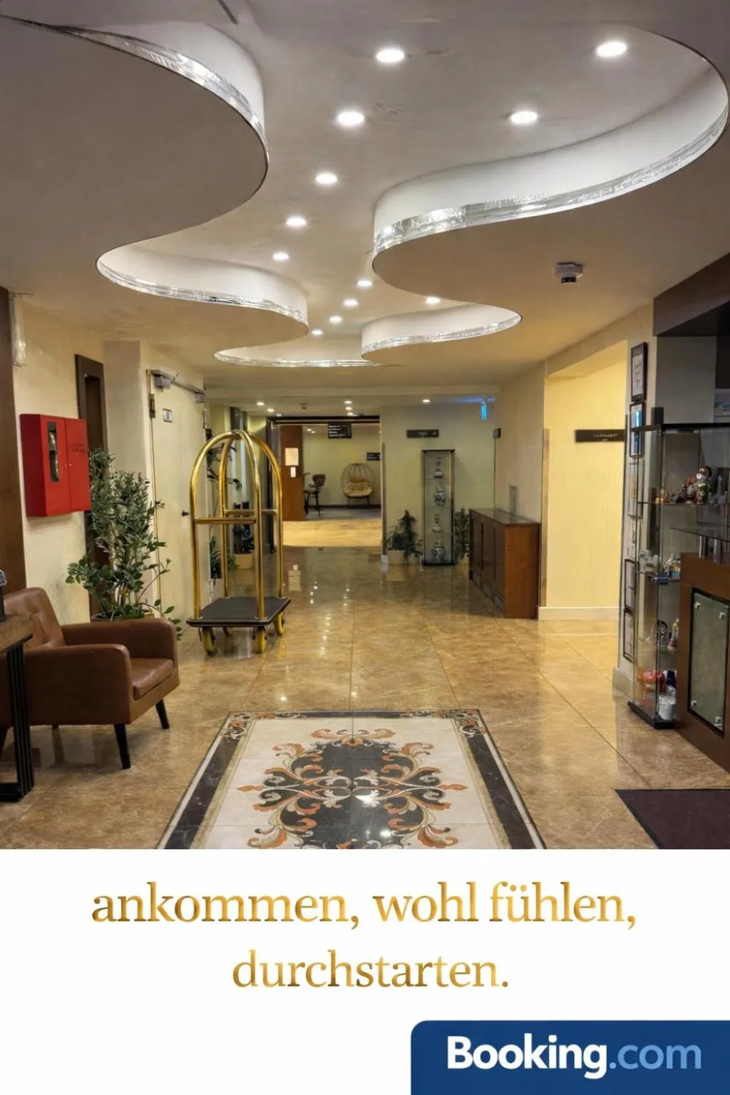 Lobby or reception in Airport Global Hotel