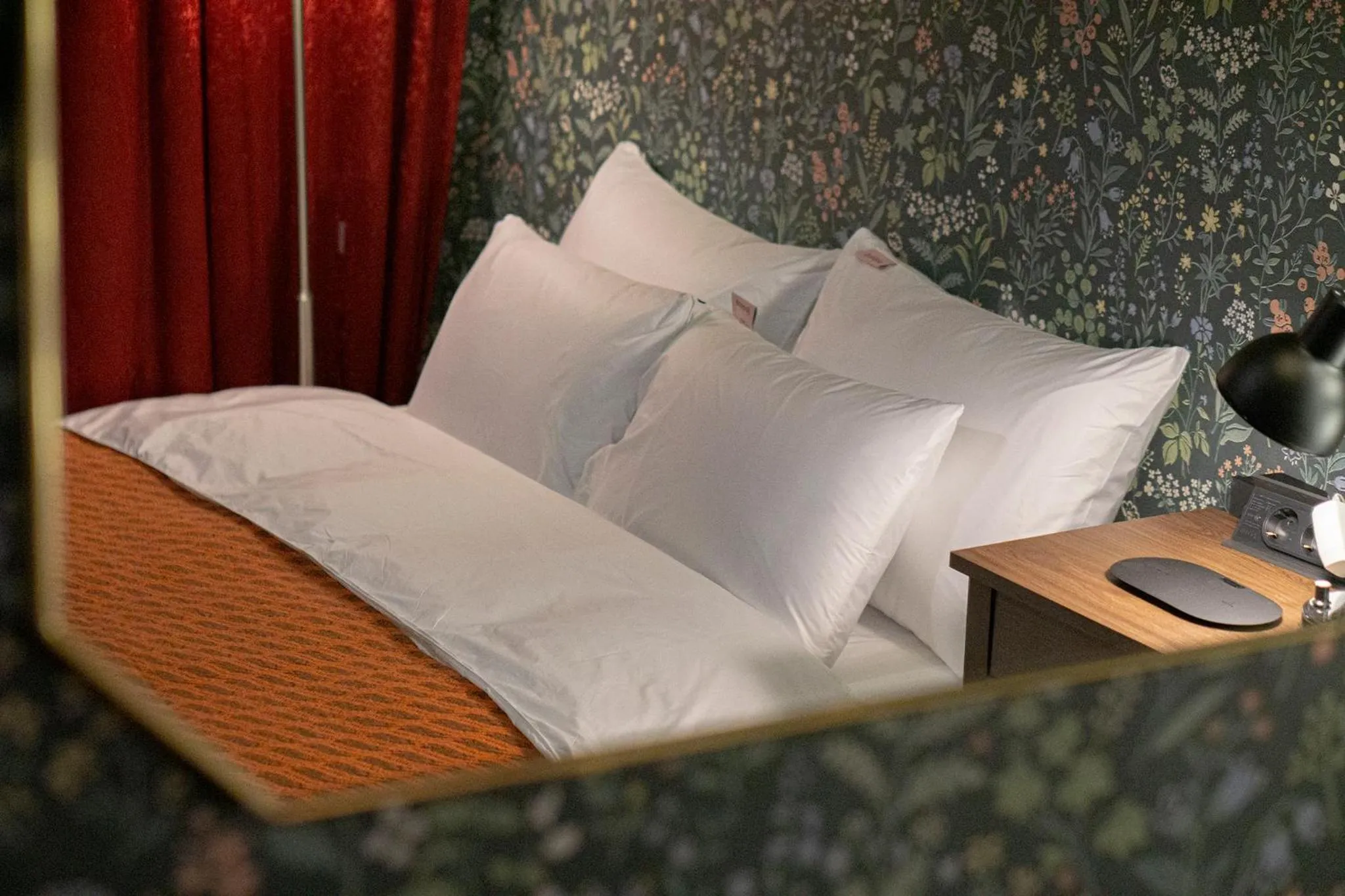 Bed in Shourin Hotel Cheonan by Aank