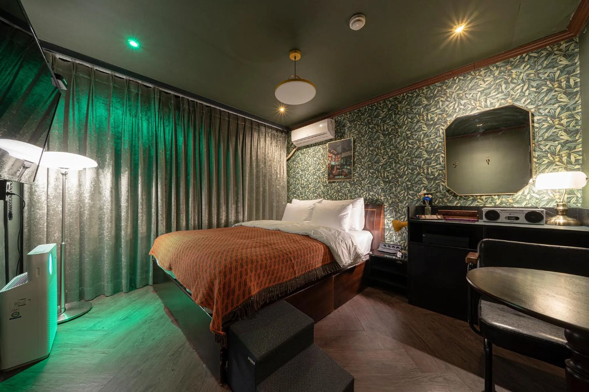 Bed in Shourin Hotel Cheonan by Aank