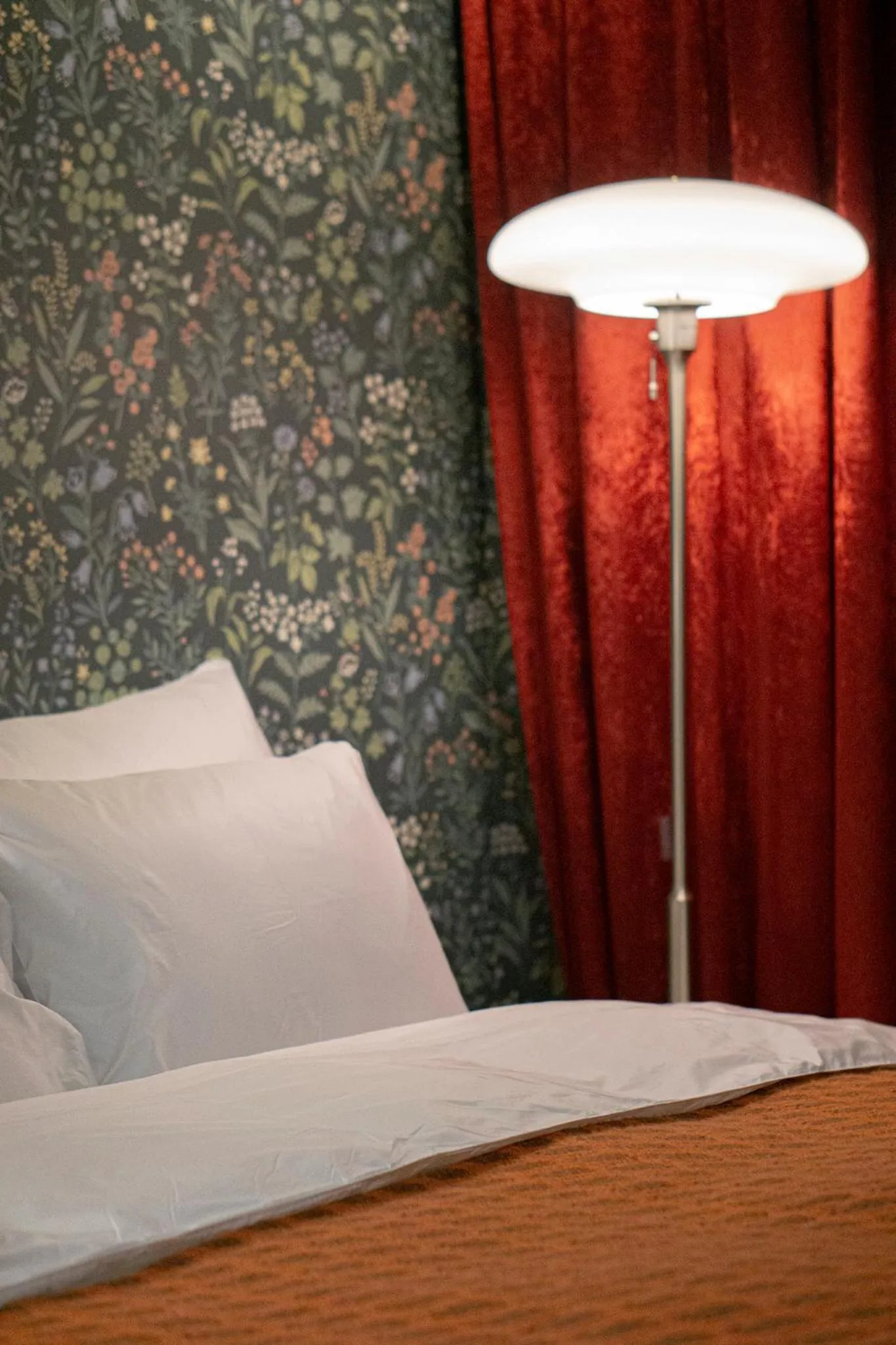 Bed in Shourin Hotel Cheonan by Aank