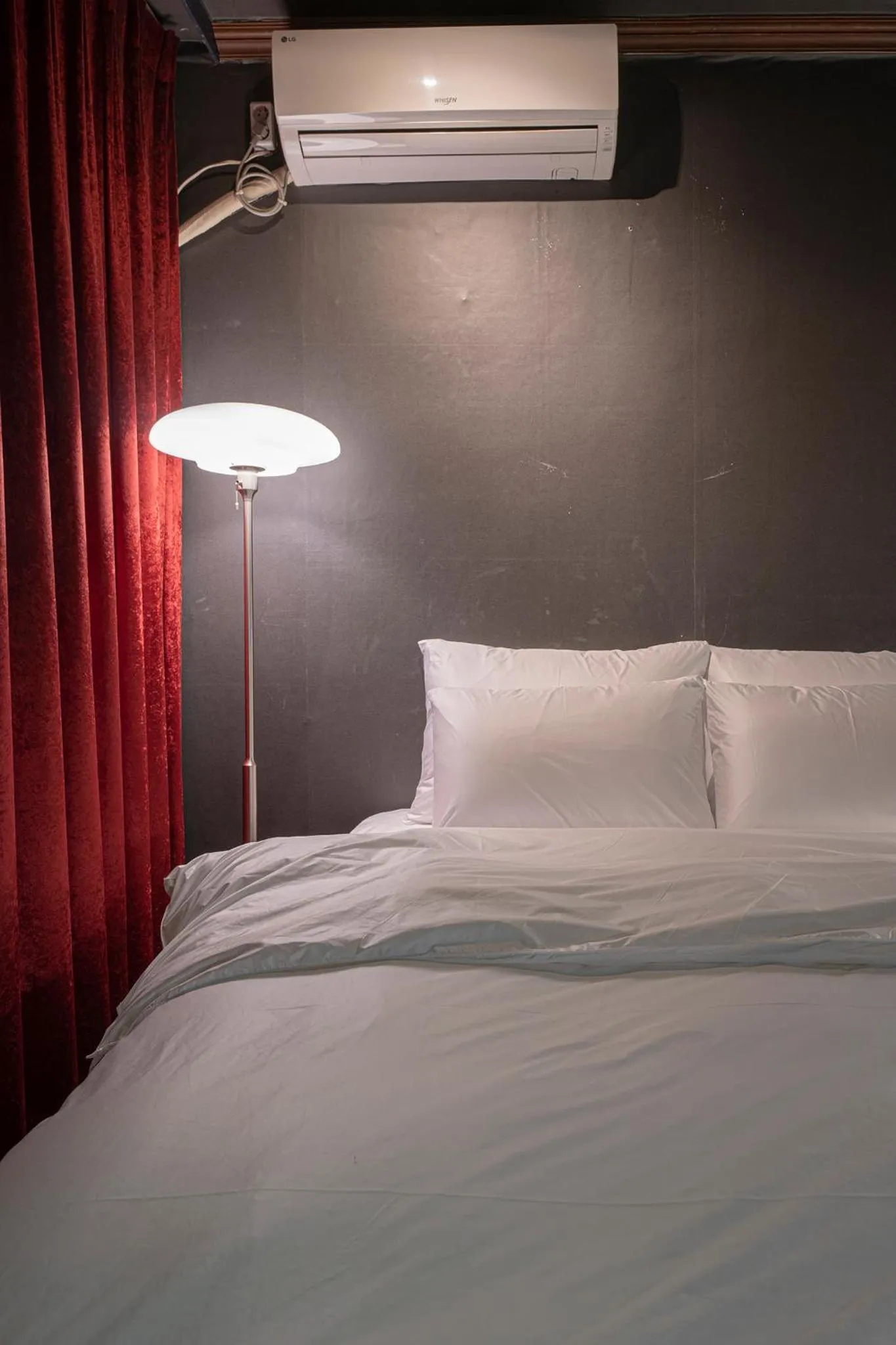 Bed in Shourin Hotel Cheonan by Aank