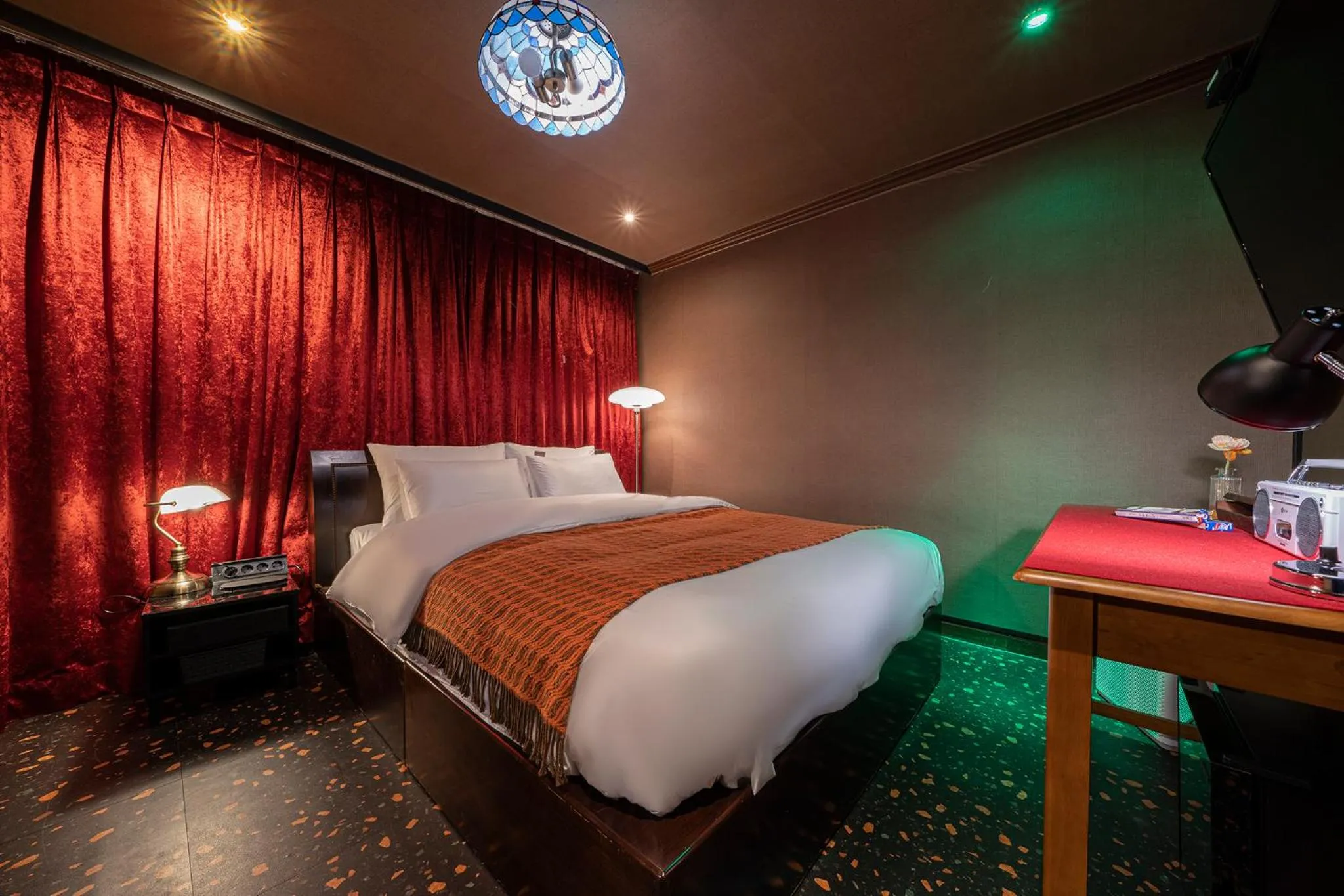 Bed in Shourin Hotel Cheonan by Aank