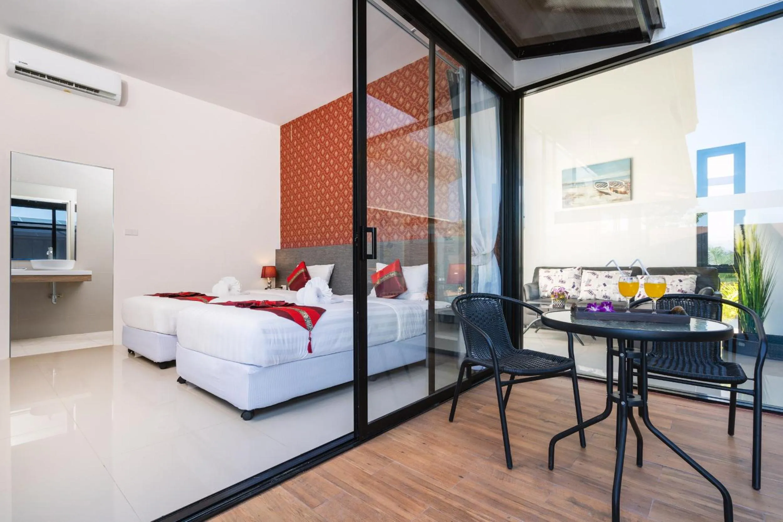 TV and multimedia, Bed in Thames Tara Private Pool Villa Rawai Phuket