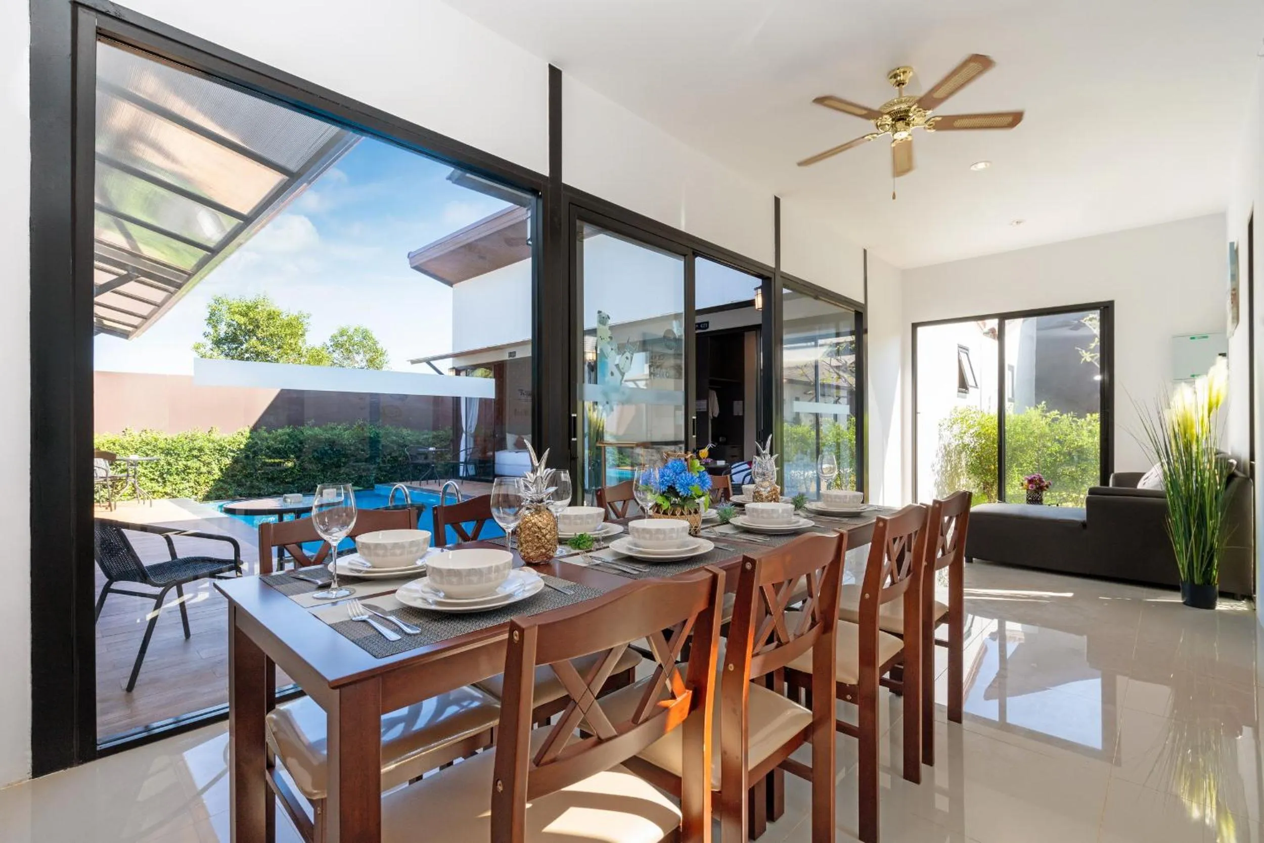 Day in Thames Tara Private Pool Villa Rawai Phuket