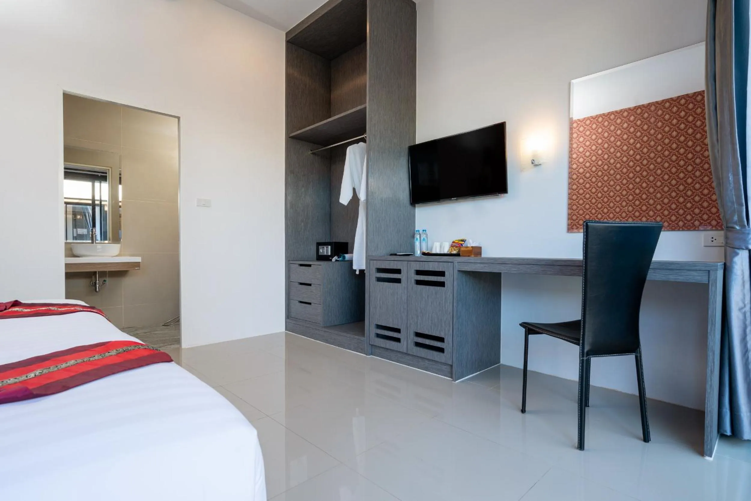 Communal lounge/ TV room, Bed in Thames Tara Private Pool Villa Rawai Phuket